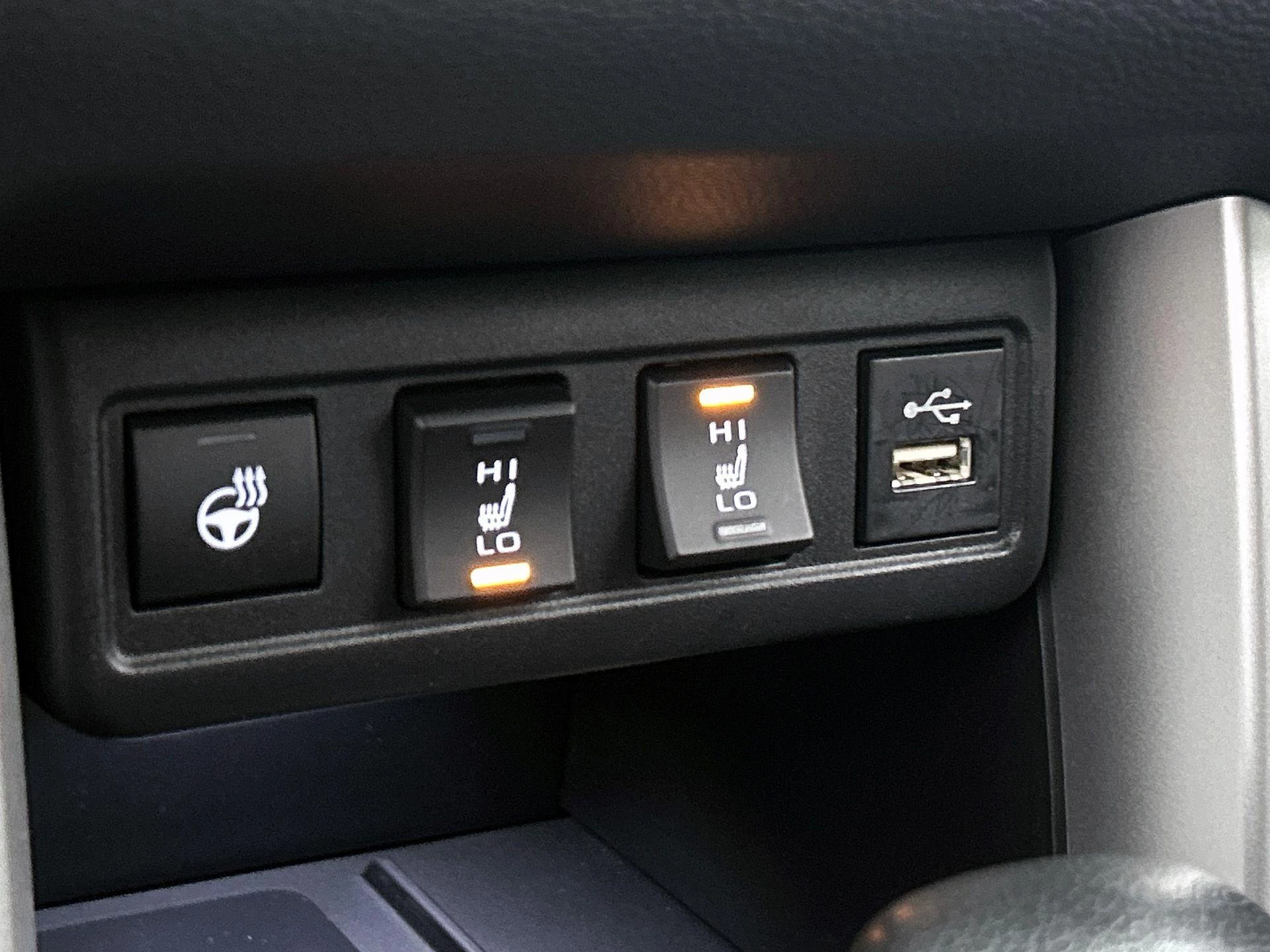 Toyota-Corolla Cross-image-19