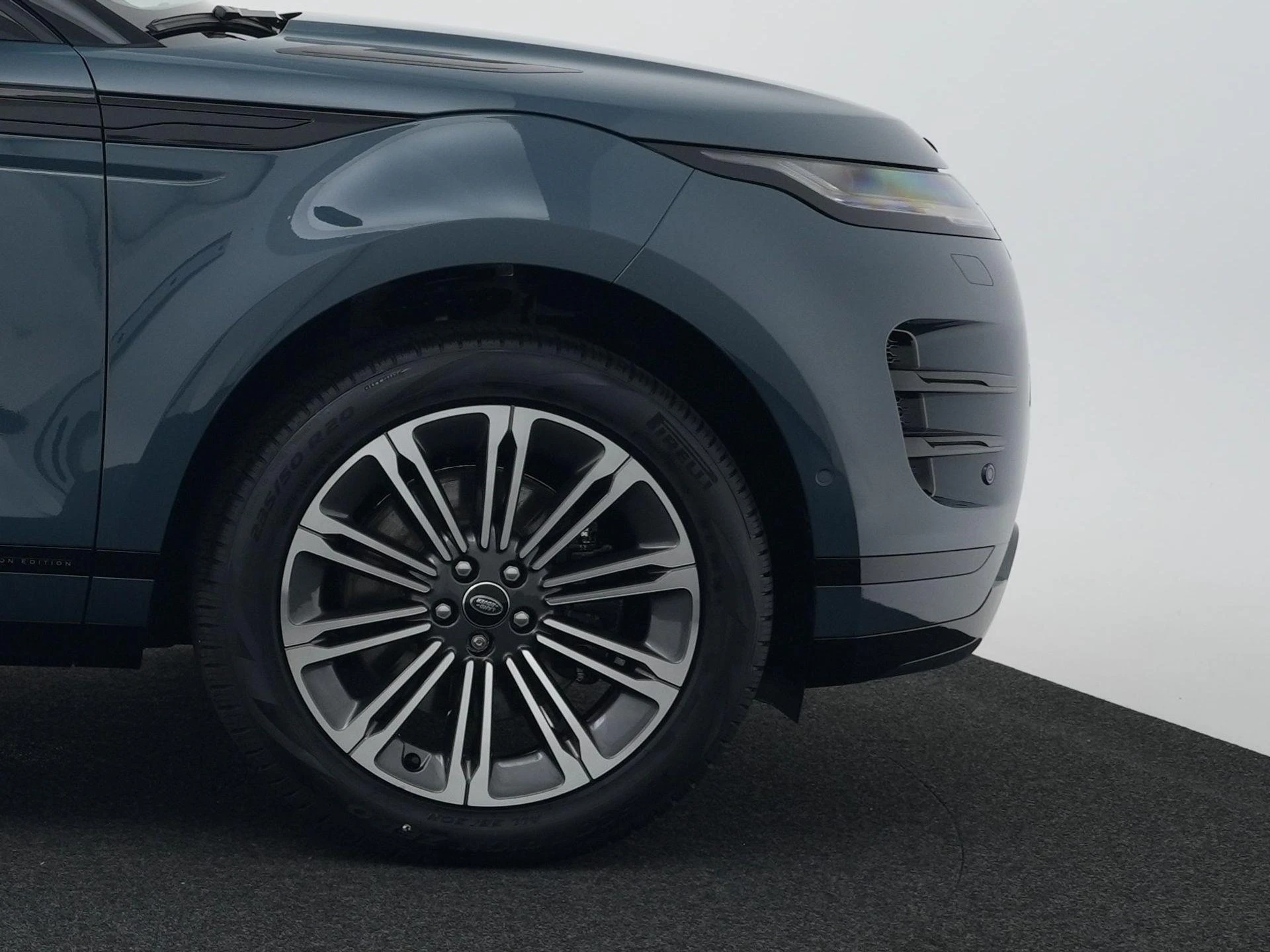 Land Rover-Range Rover Evoque-image-8