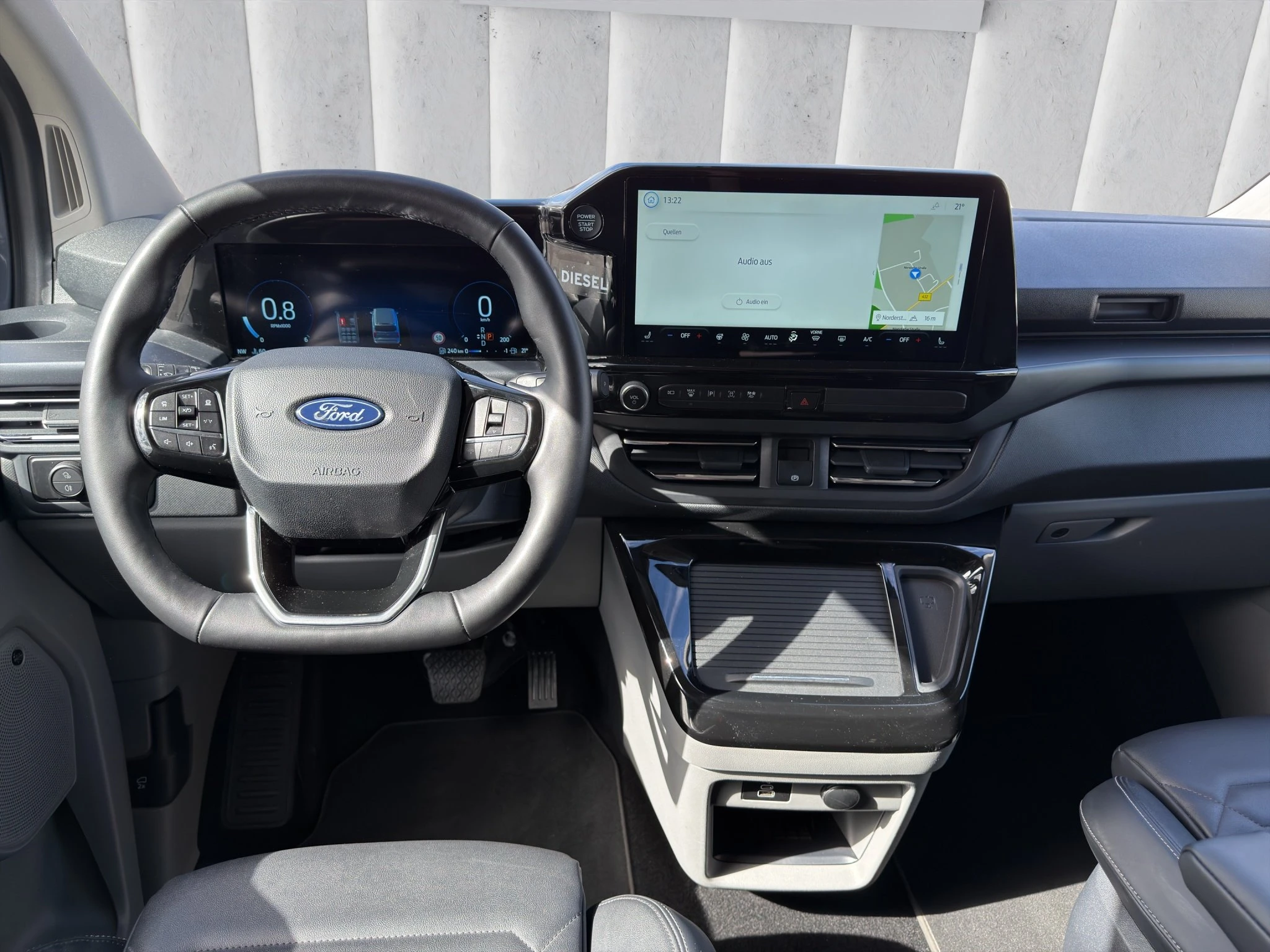 Ford-Tourneo Custom-image-11