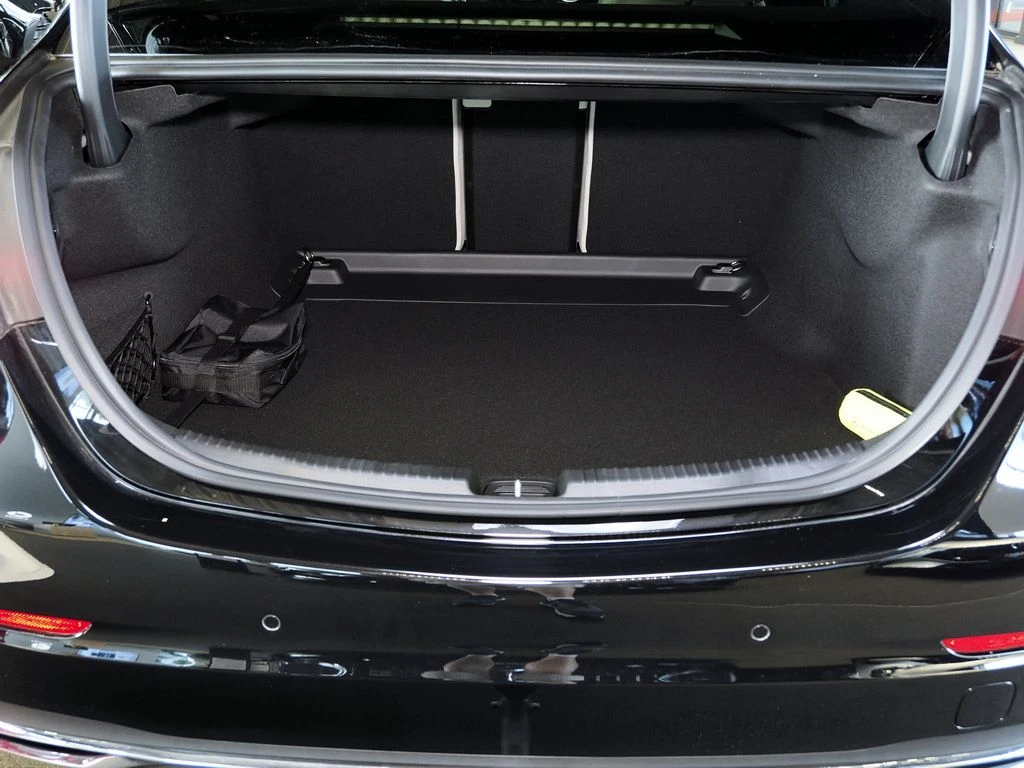 Mercedes-Benz-C-Klasse 200 d-image-12