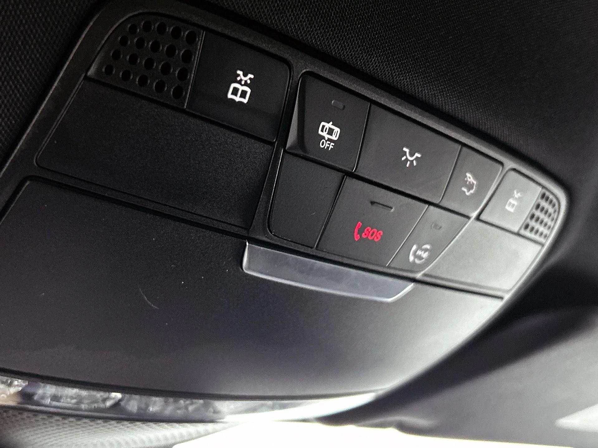 Mercedes-Benz-E-Klasse-image-16
