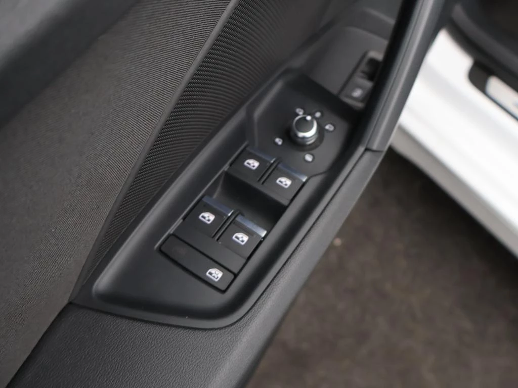 Audi A3 Sportback PHEV Sportback PHEV 40TFSIe S line 204PK *AUTOMAAT*SPORTZETELS*CAMERA*CRUISE*VIRTUAL COCKPIT*APP-CONNECT*PDC*...*