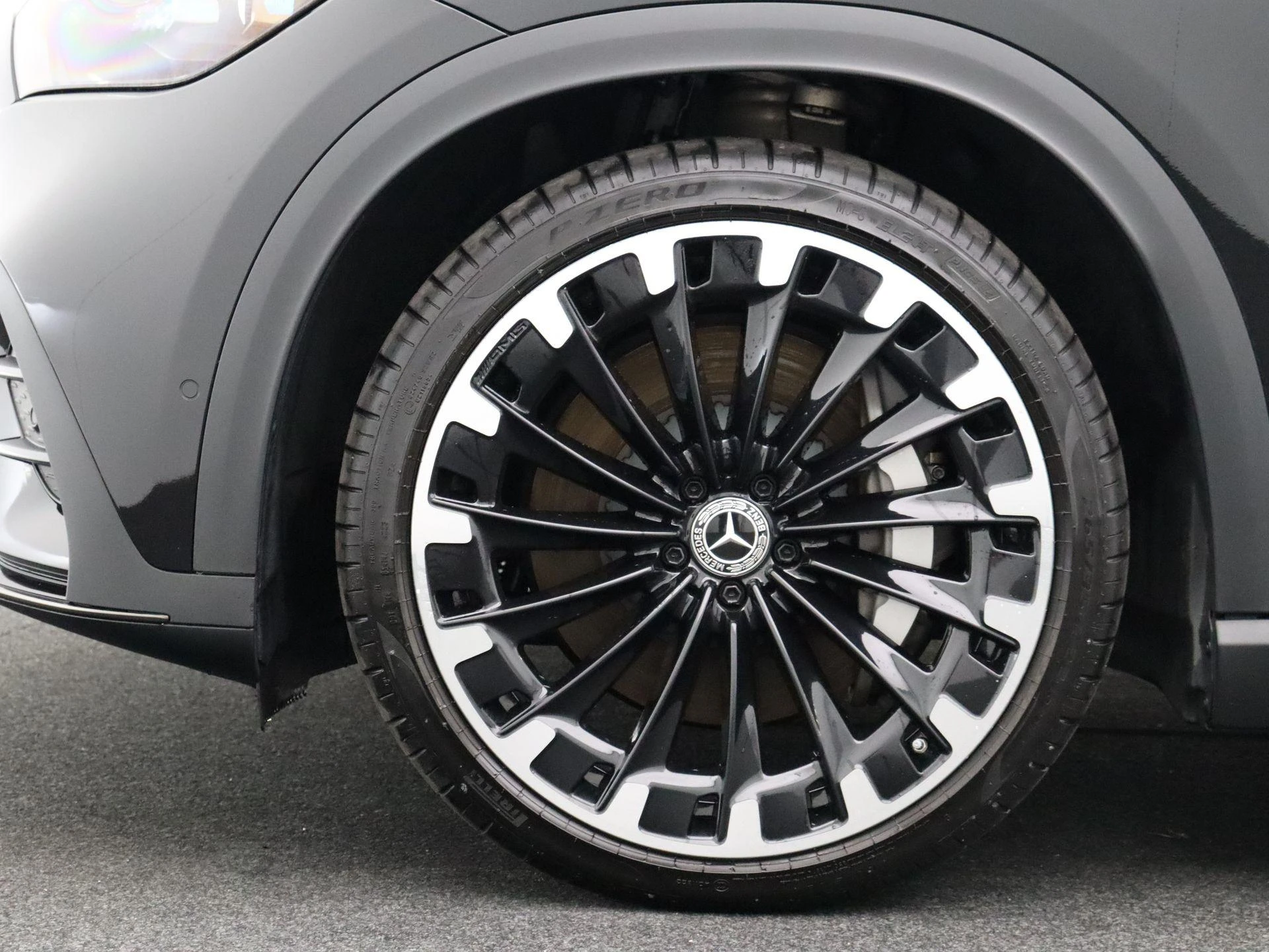 Mercedes-Benz-EQE-image-6