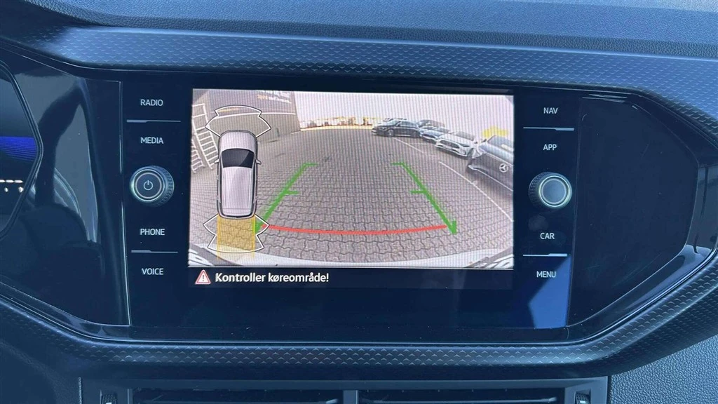 Volkswagen-T-Cross-image-13