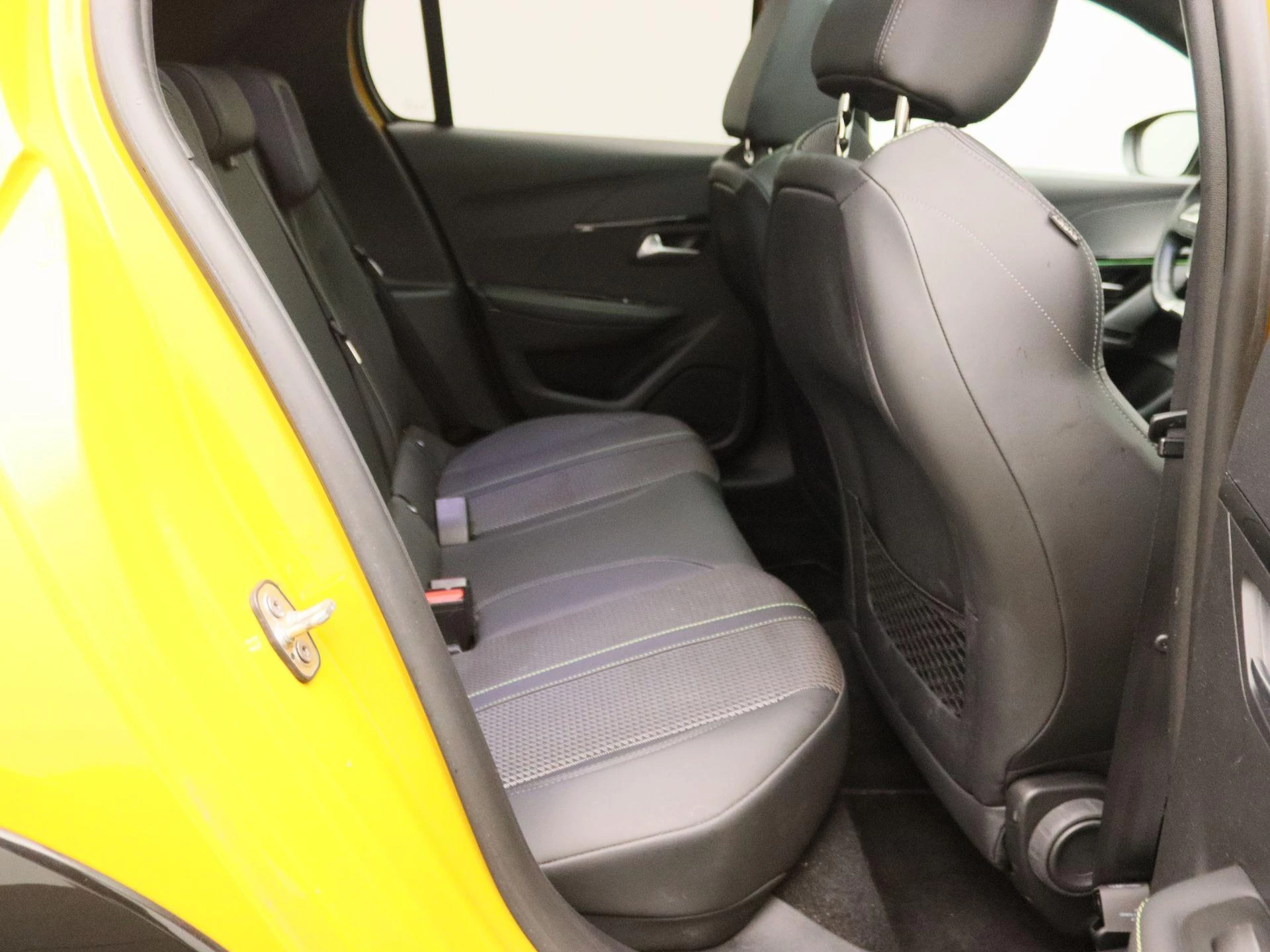 Peugeot-208-image-24