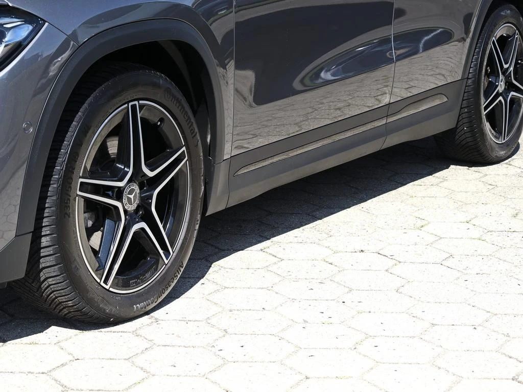 Mercedes-Benz-GLA 200-image-6