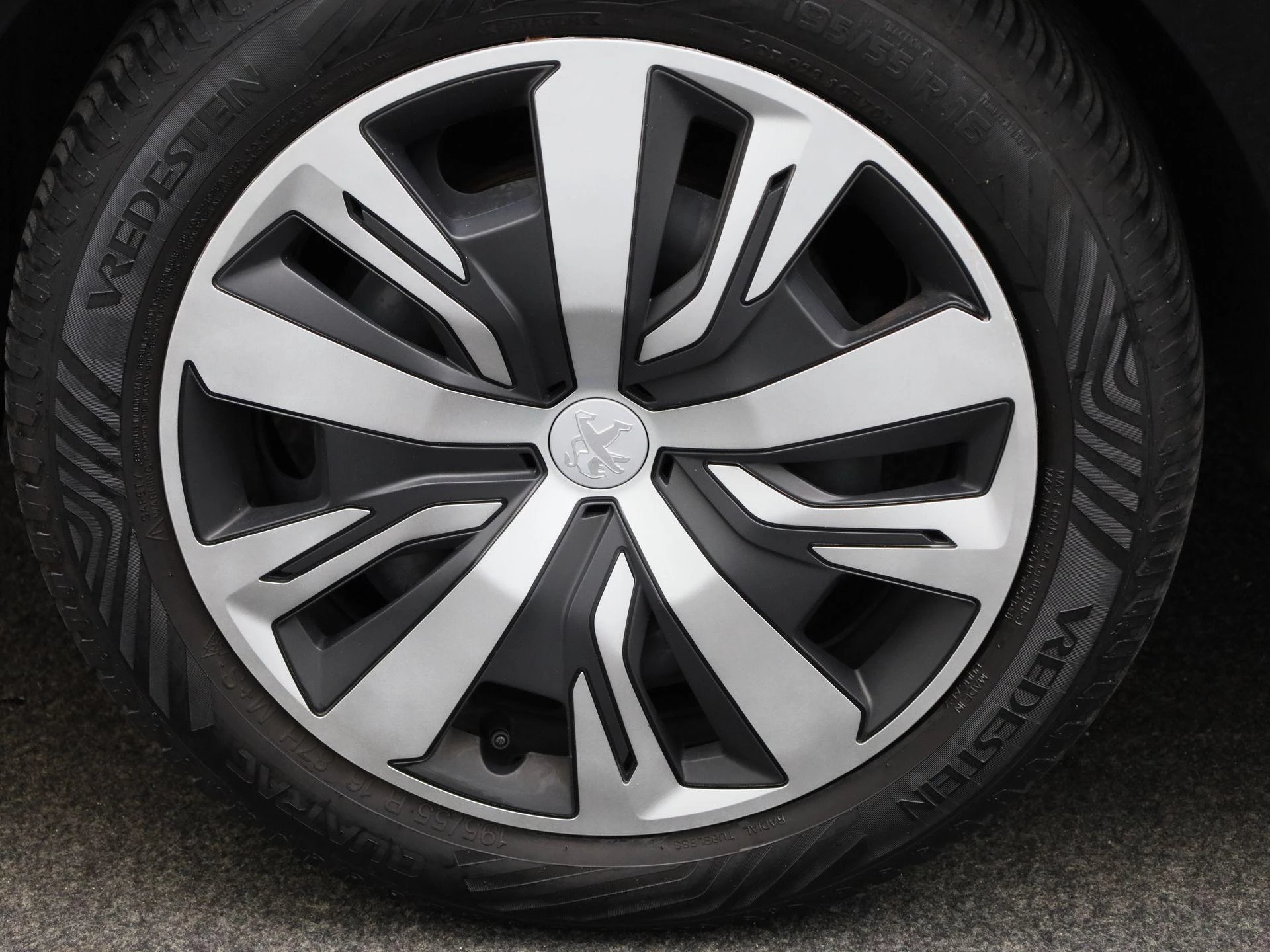 Peugeot 208 1.2 PureTech Active Pack