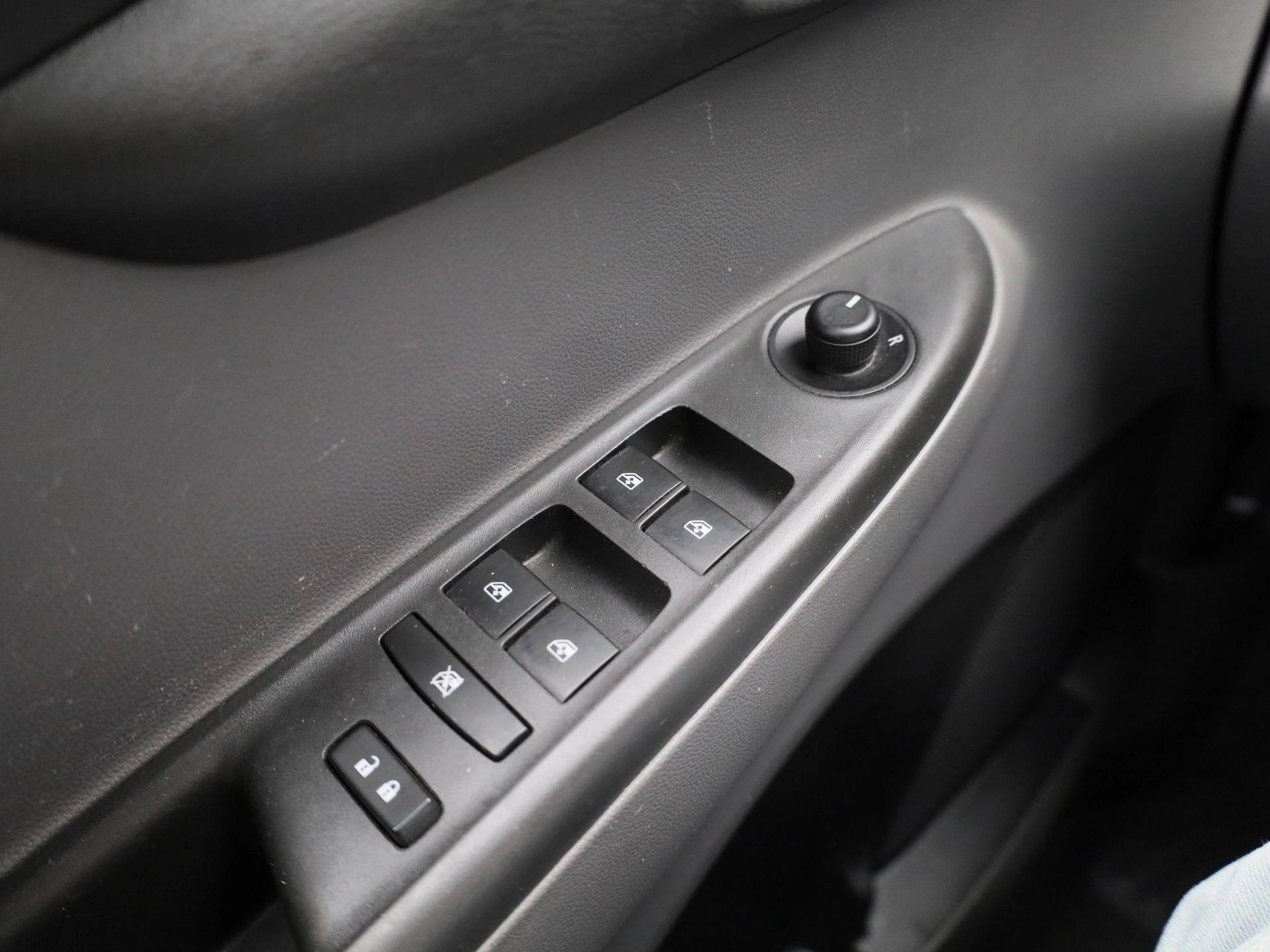 Opel-KARL-image-18