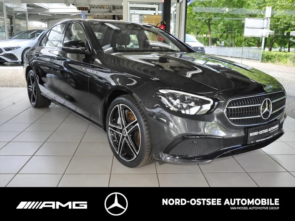 Mercedes-Benz E-Klasse 300 e AVANTGARDE KAMERA DISTRO PANO NIGHT LED AVANTGARDE