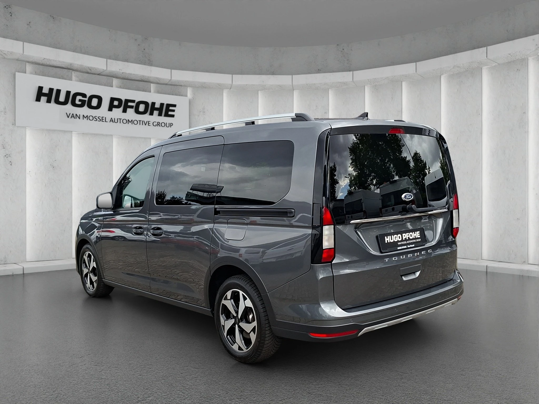Ford-Tourneo Connect-image-2