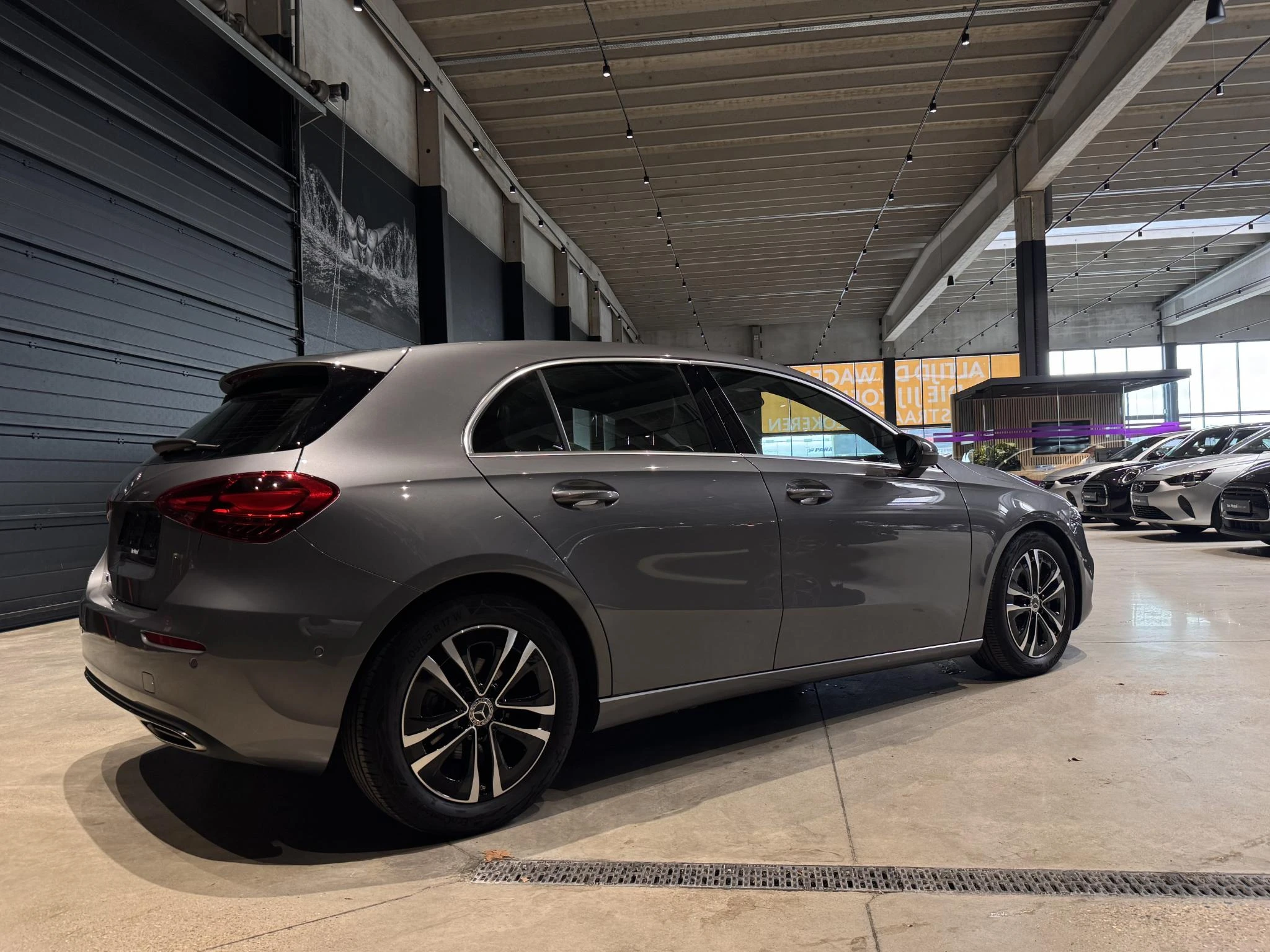 Mercedes-Benz-A-Klasse-image-3