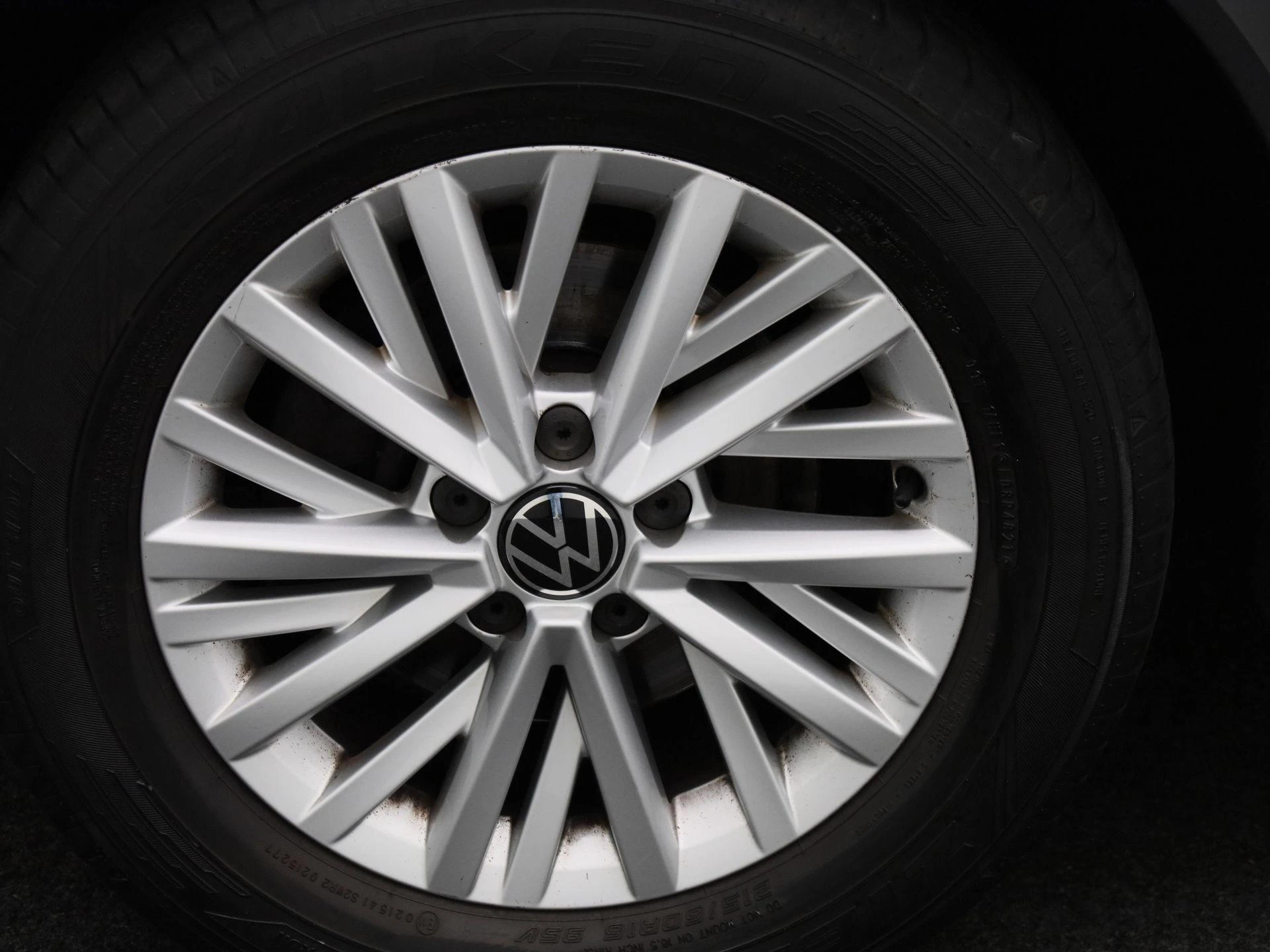 Volkswagen-T-Roc-image-13