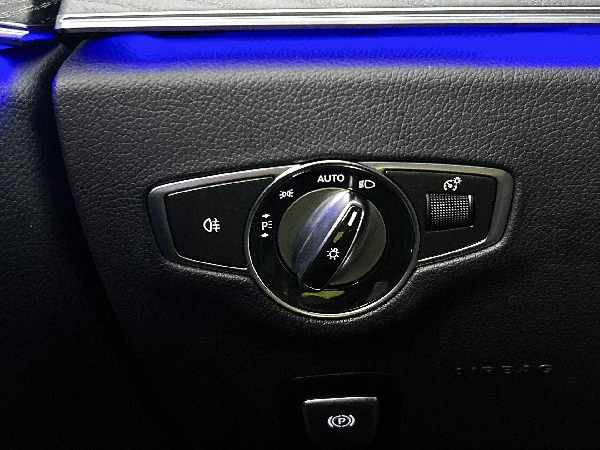 Mercedes-Benz-E-Klasse-image-32
