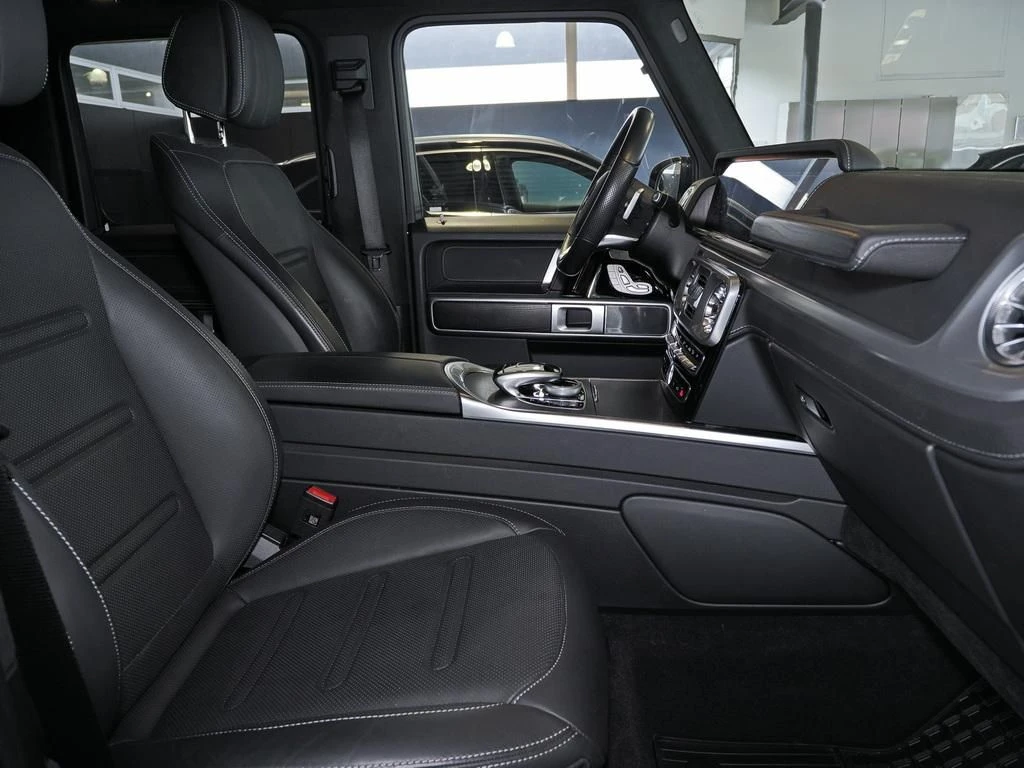 Mercedes-Benz-G-Klasse 500-image-13