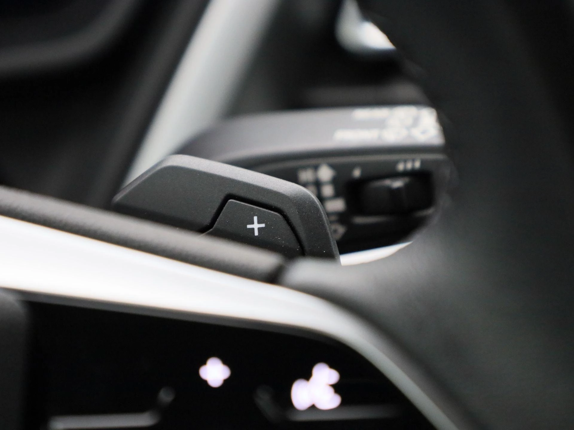 Audi-Q4 e-tron-image-28