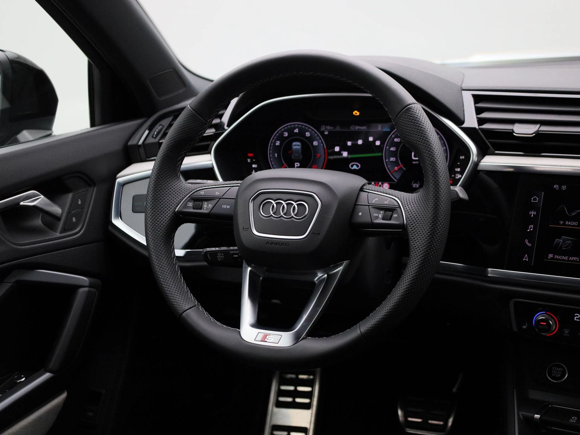 Audi-Q3-image-9
