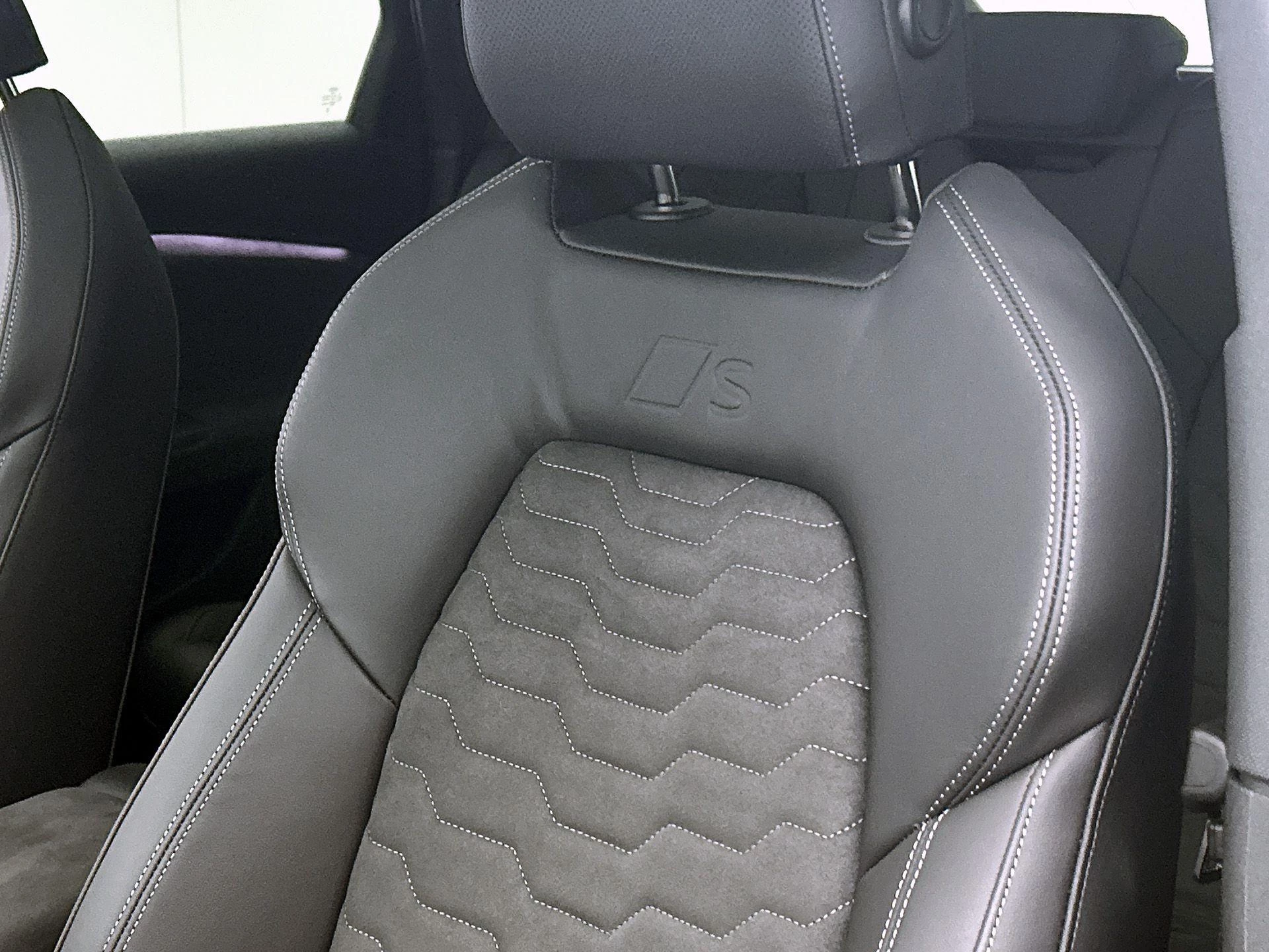 Audi-A6 Avant e-tron-image-13