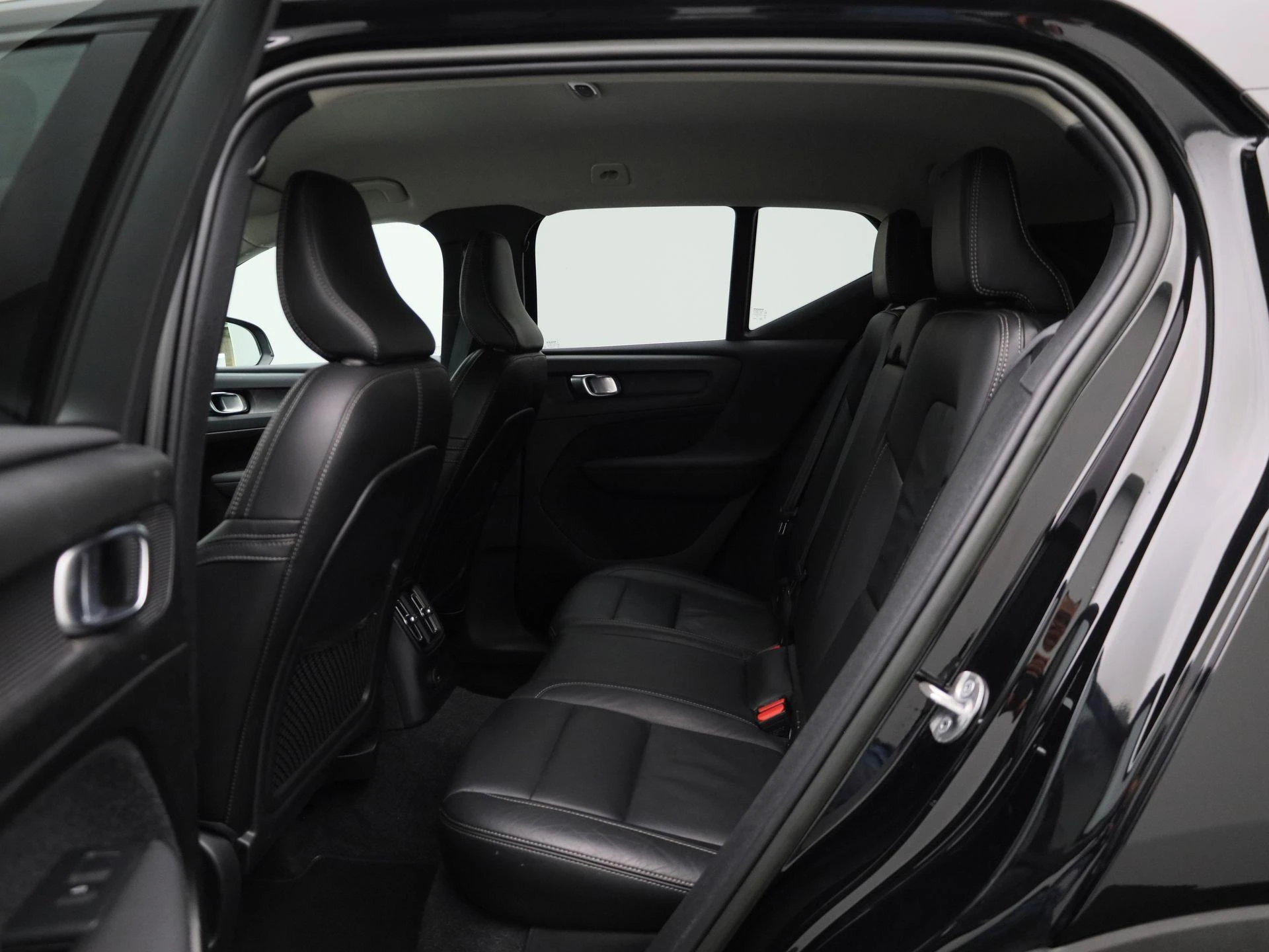 Volvo-XC40-image-10