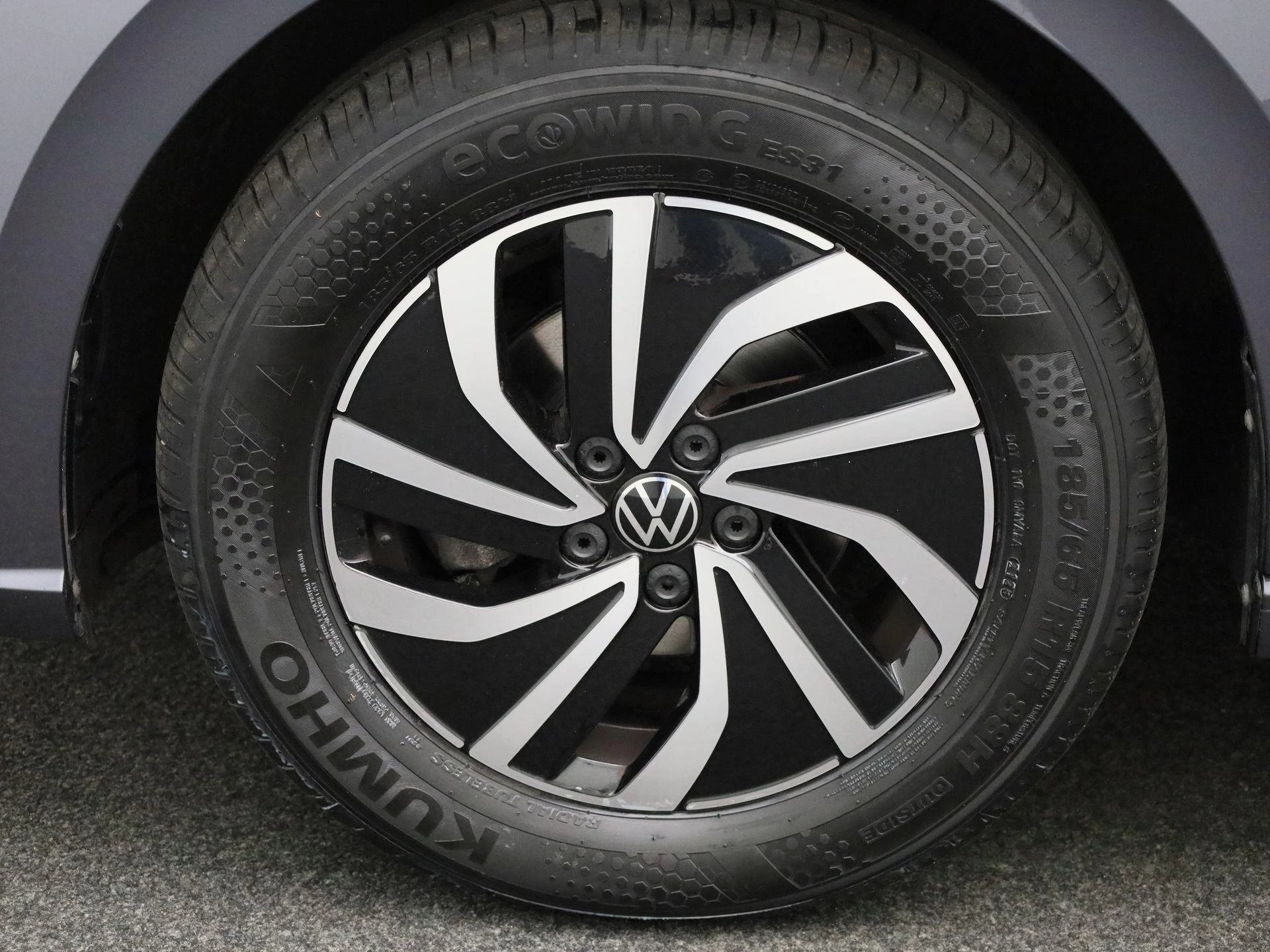 Volkswagen-Polo-image-11