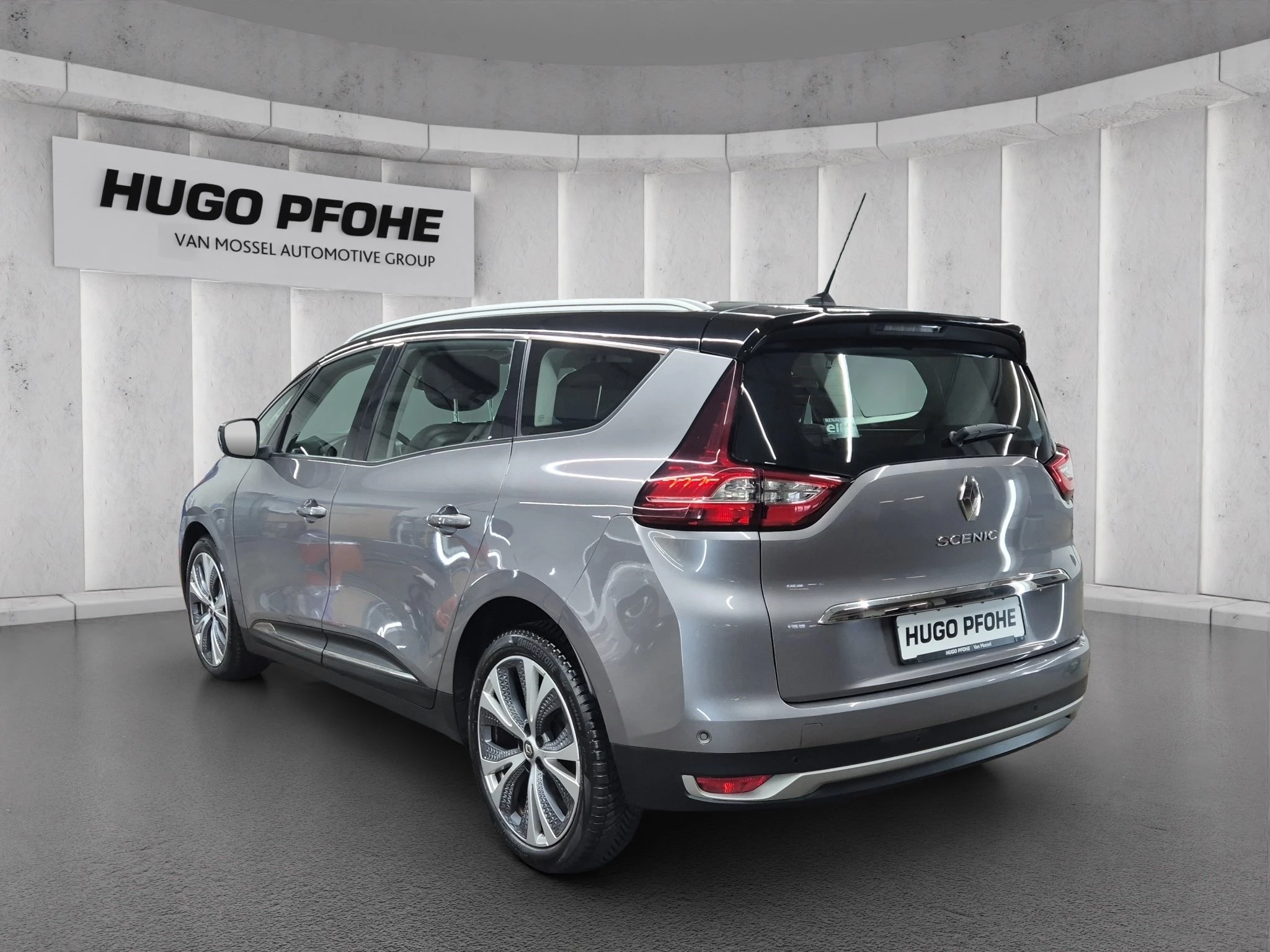 Renault-Grand Scénic-image-2