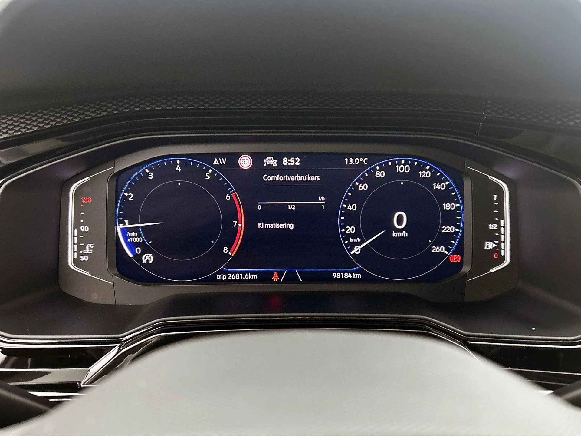 Volkswagen-Polo-image-13