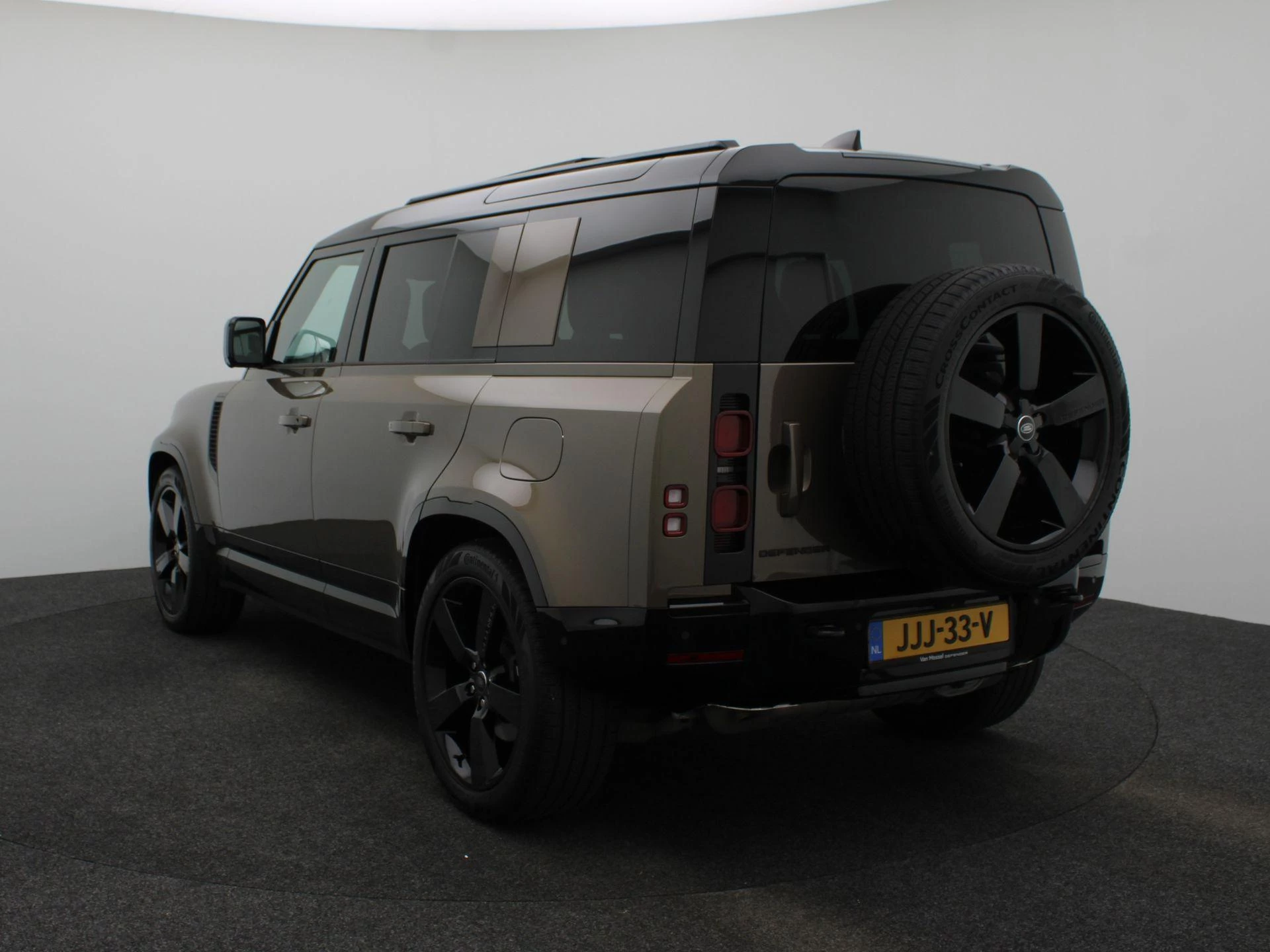 Land Rover Defender 110 2.0 P300e 110 X-Dynamic HSE