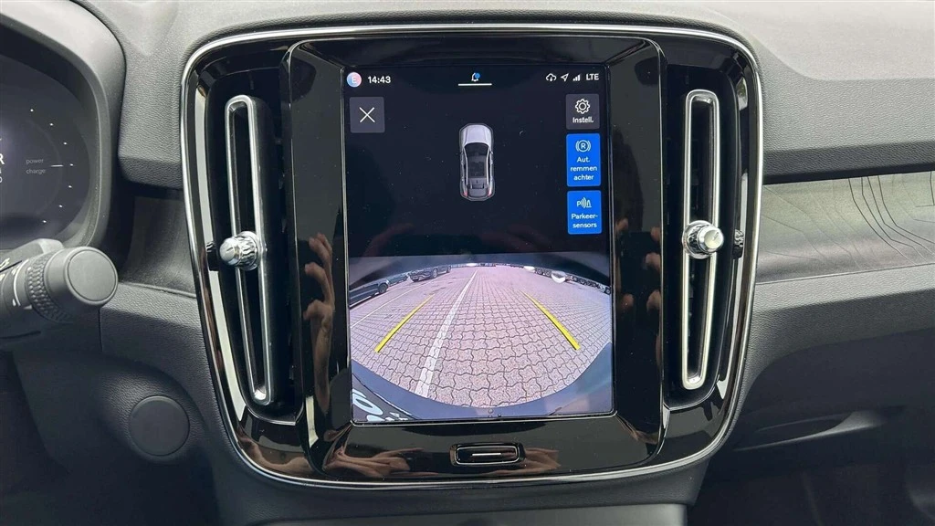 Volvo-C40-image-16