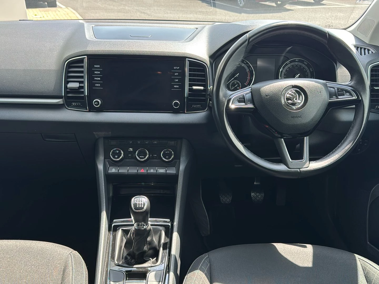 Škoda Karoq 1.0 TSI SE 5dr