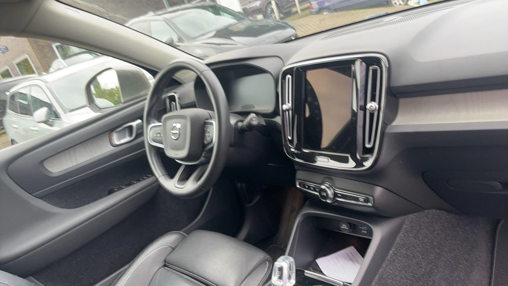 Volvo-XC40-image-16