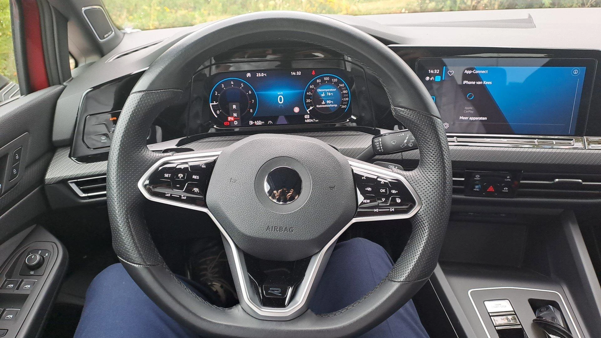 Volkswagen-Golf-image-9