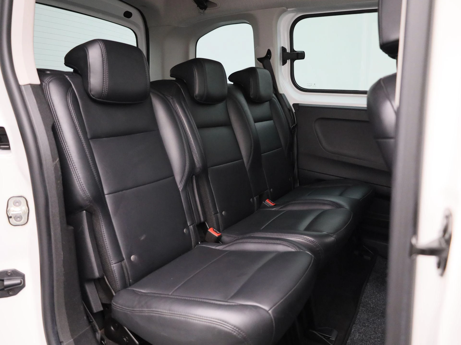 Opel-Combo Life-image-27