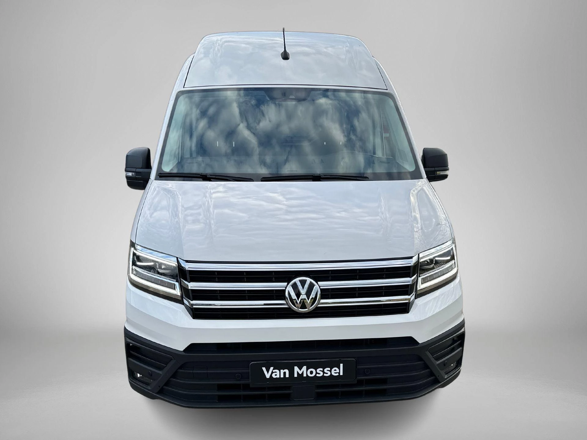 Volkswagen-Crafter-image-4