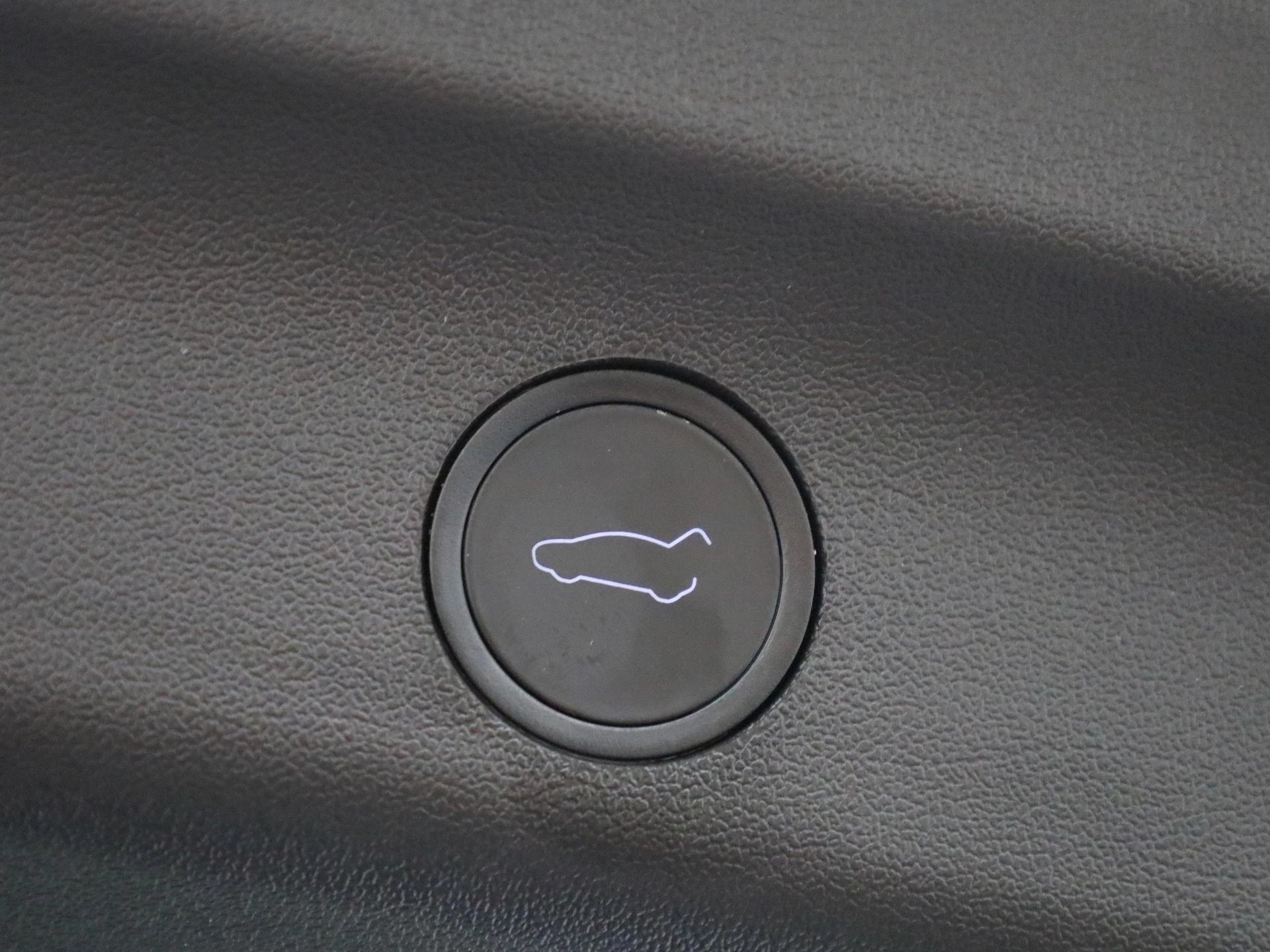 Tesla Model Y Long Range Dual Motor