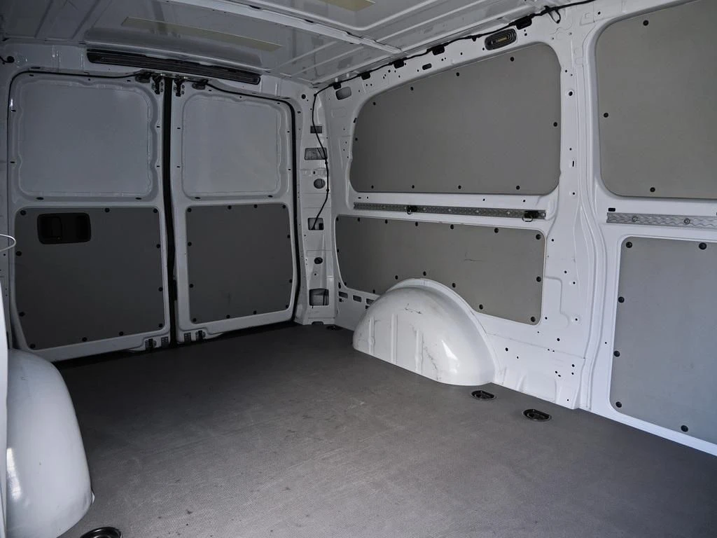 Mercedes-Benz-Vito 116-image-12