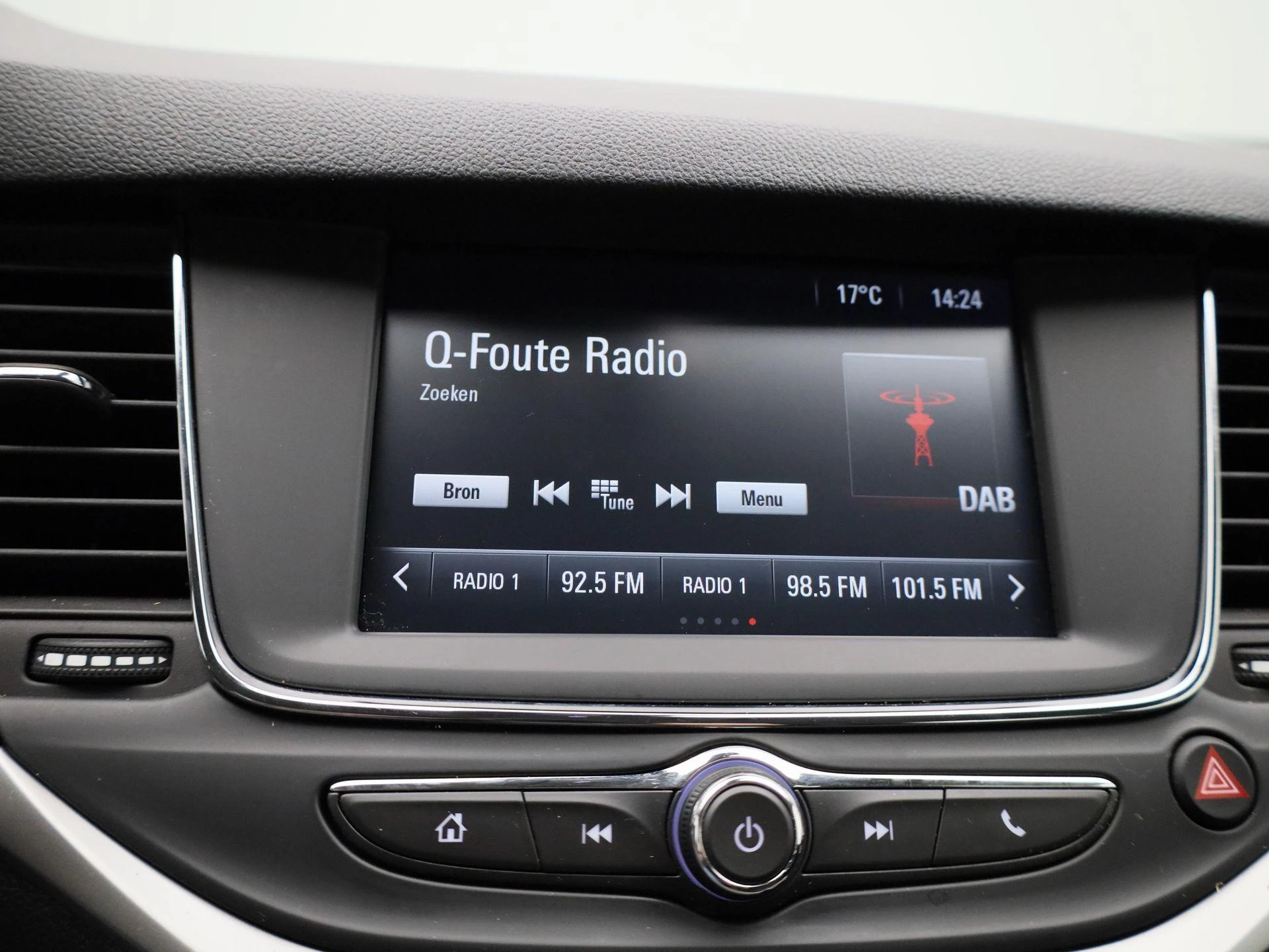 Opel-Astra-image-14