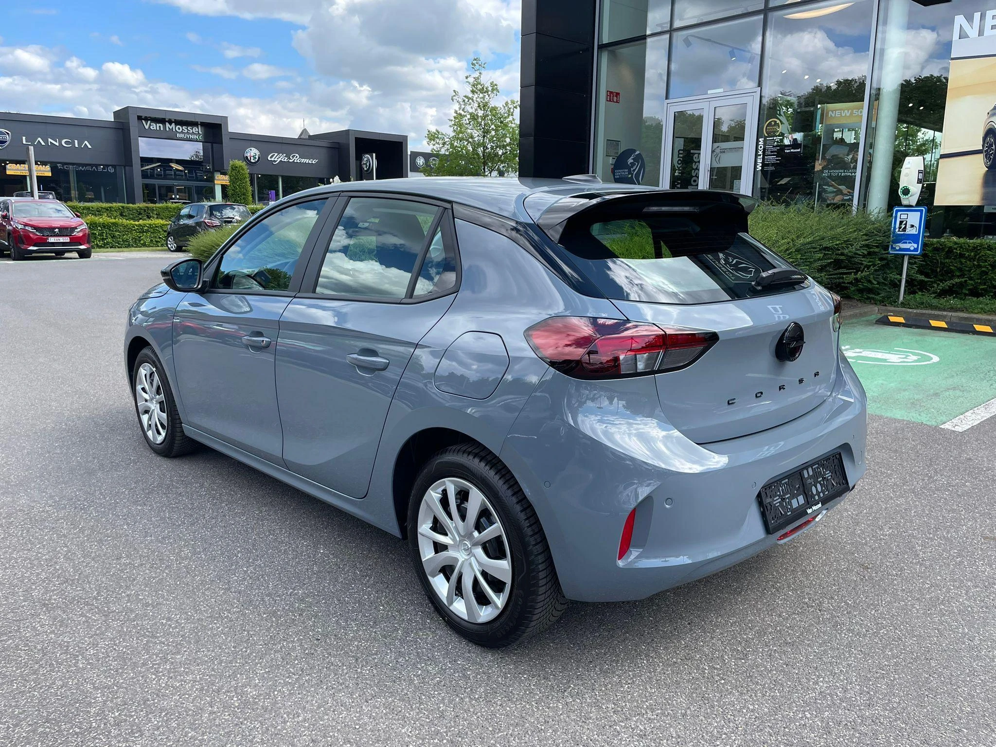 Opel-Corsa-image-2