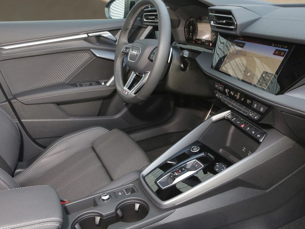 Audi A3 Sportback 40 TFSI e S line 18"|NAVI+VC|PANO|SHZ|