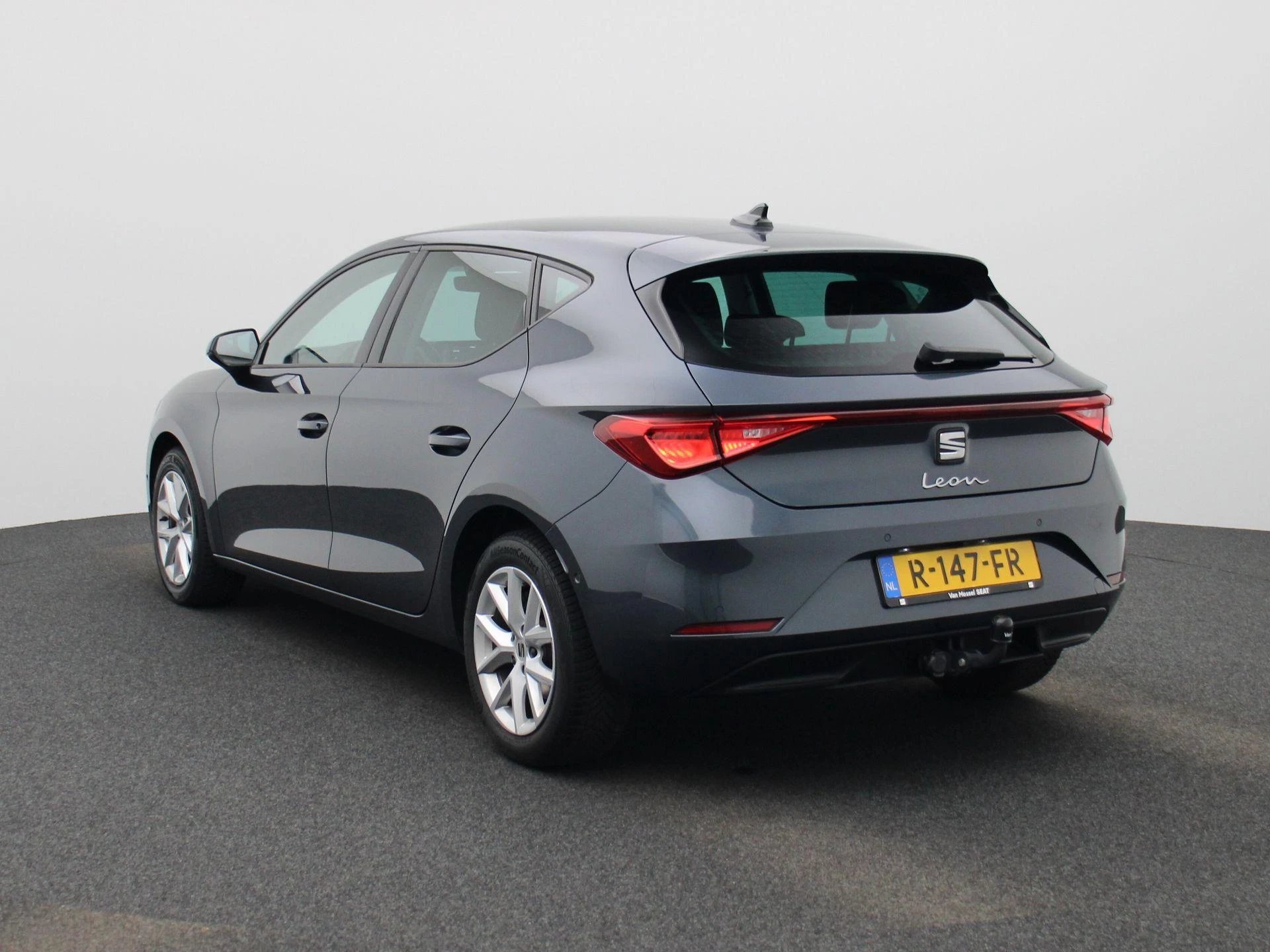 SEAT-Leon-image-1