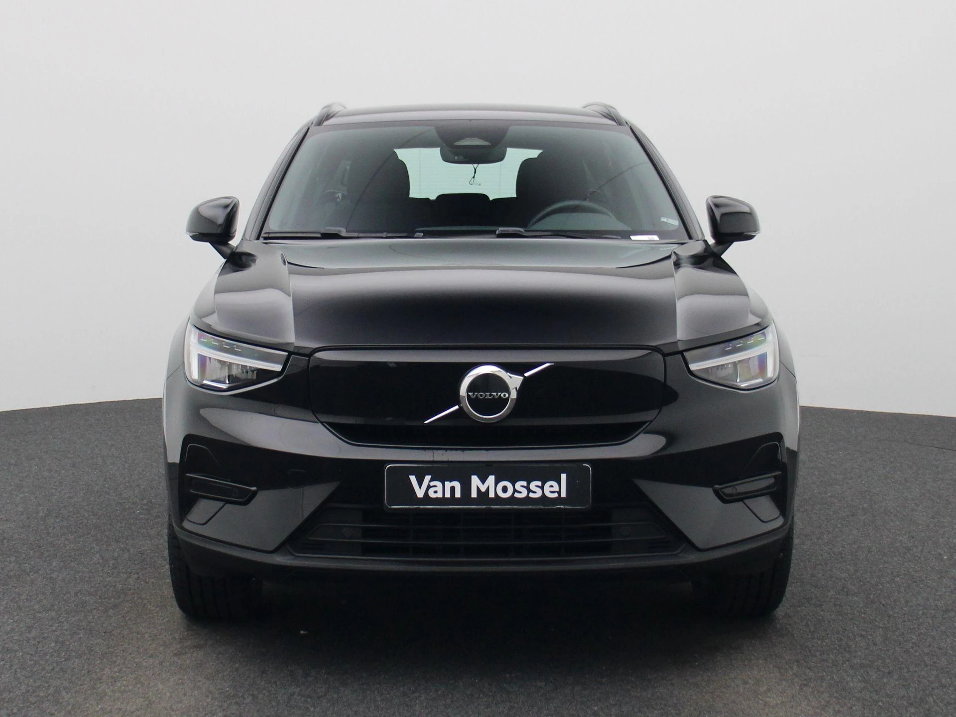 Volvo-XC40-image-2