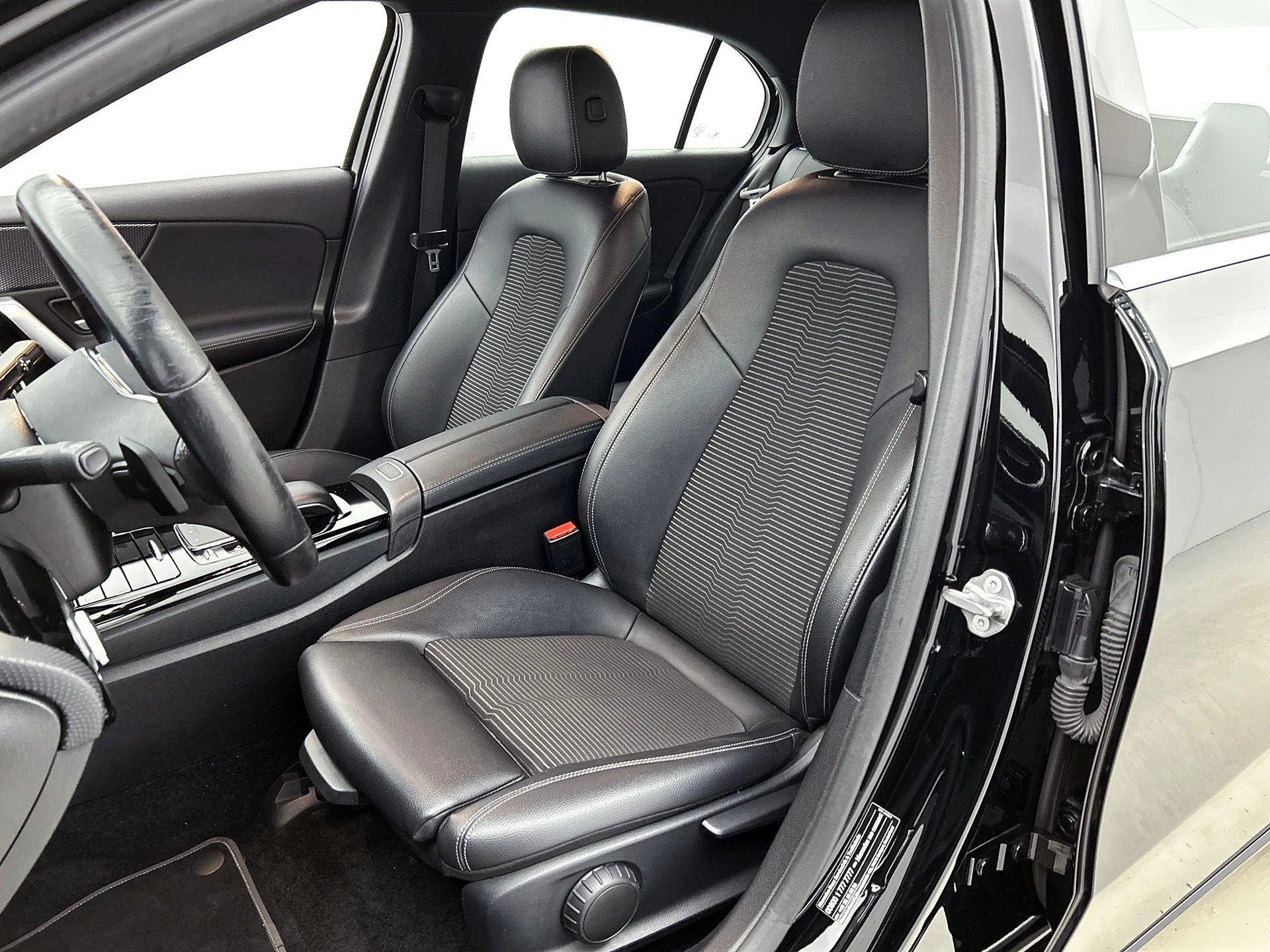 Mercedes-Benz-A-Klasse-image-38