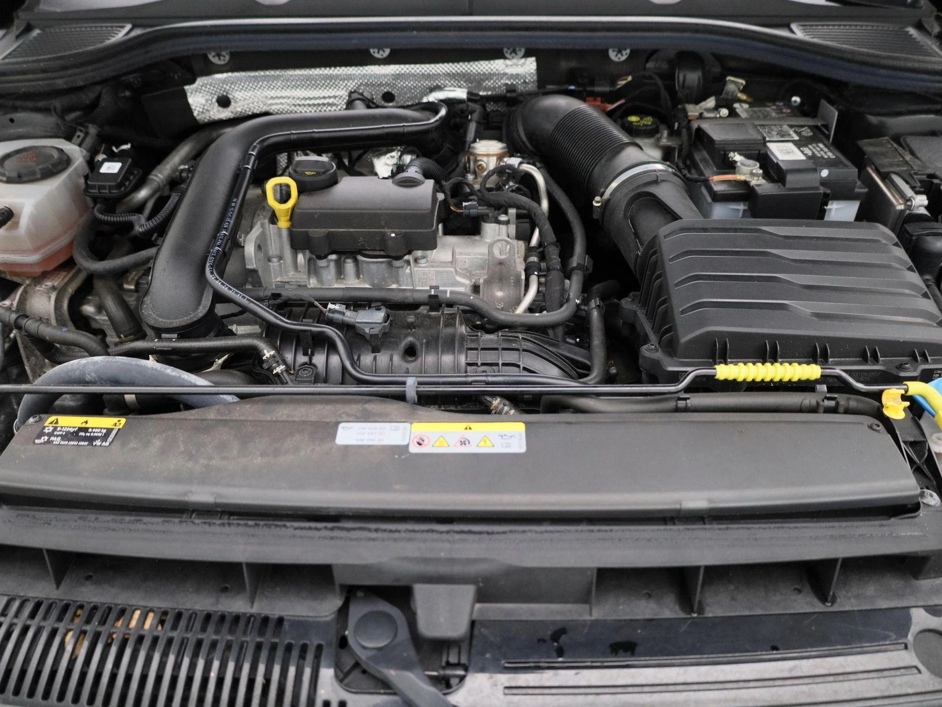 Volkswagen-Golf-image-28