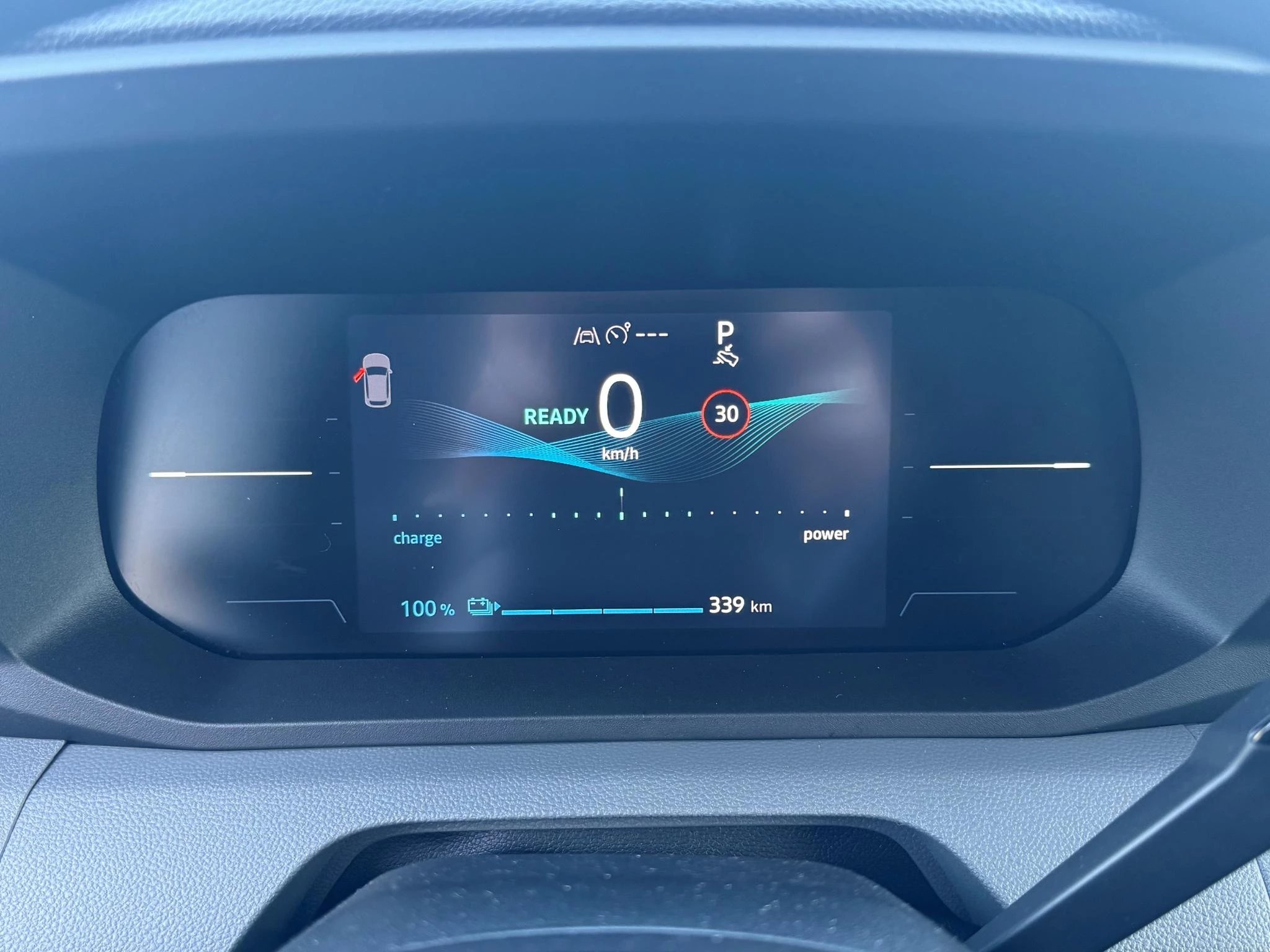 Nissan-Interstar-image-15