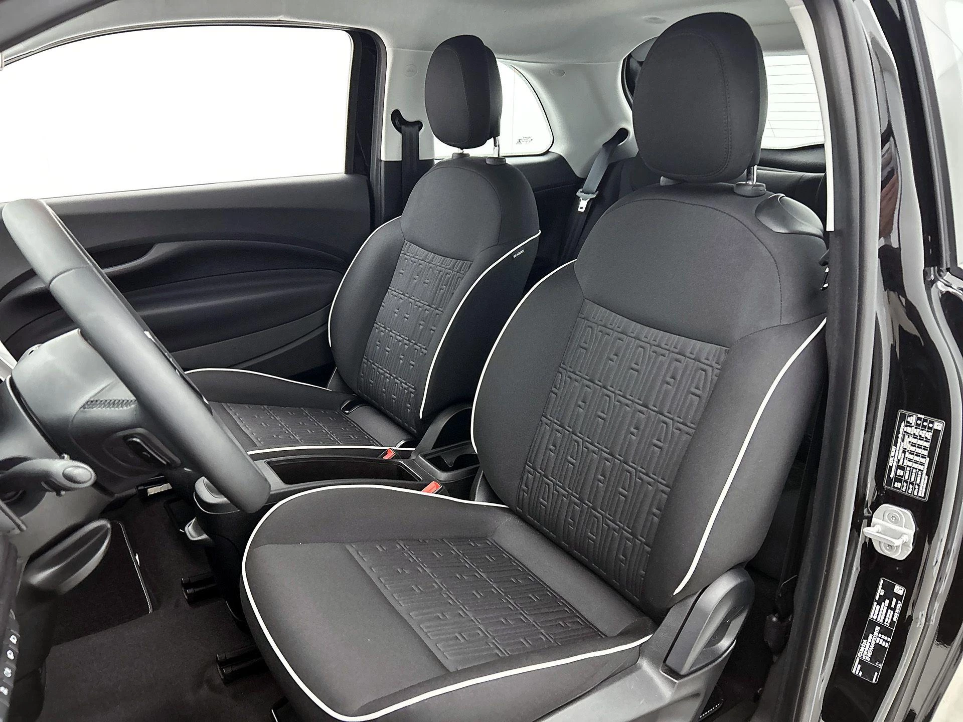 Fiat-500e-image-29