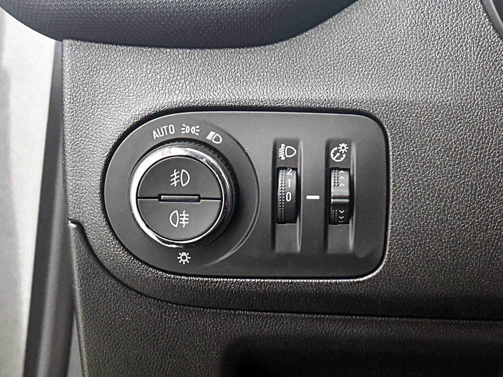 Opel-Crossland X-image-14