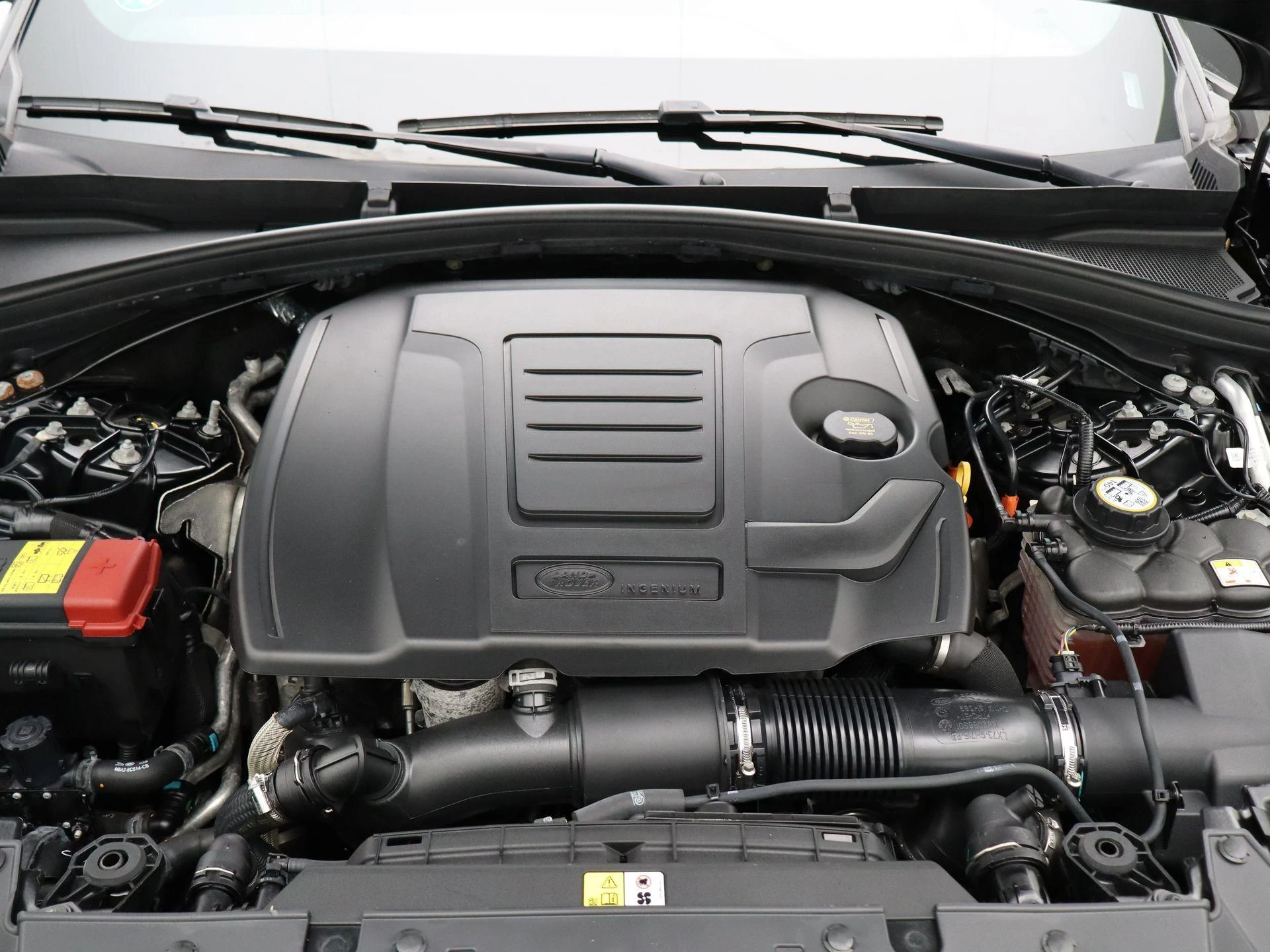 Land Rover-Range Rover Velar-image-38