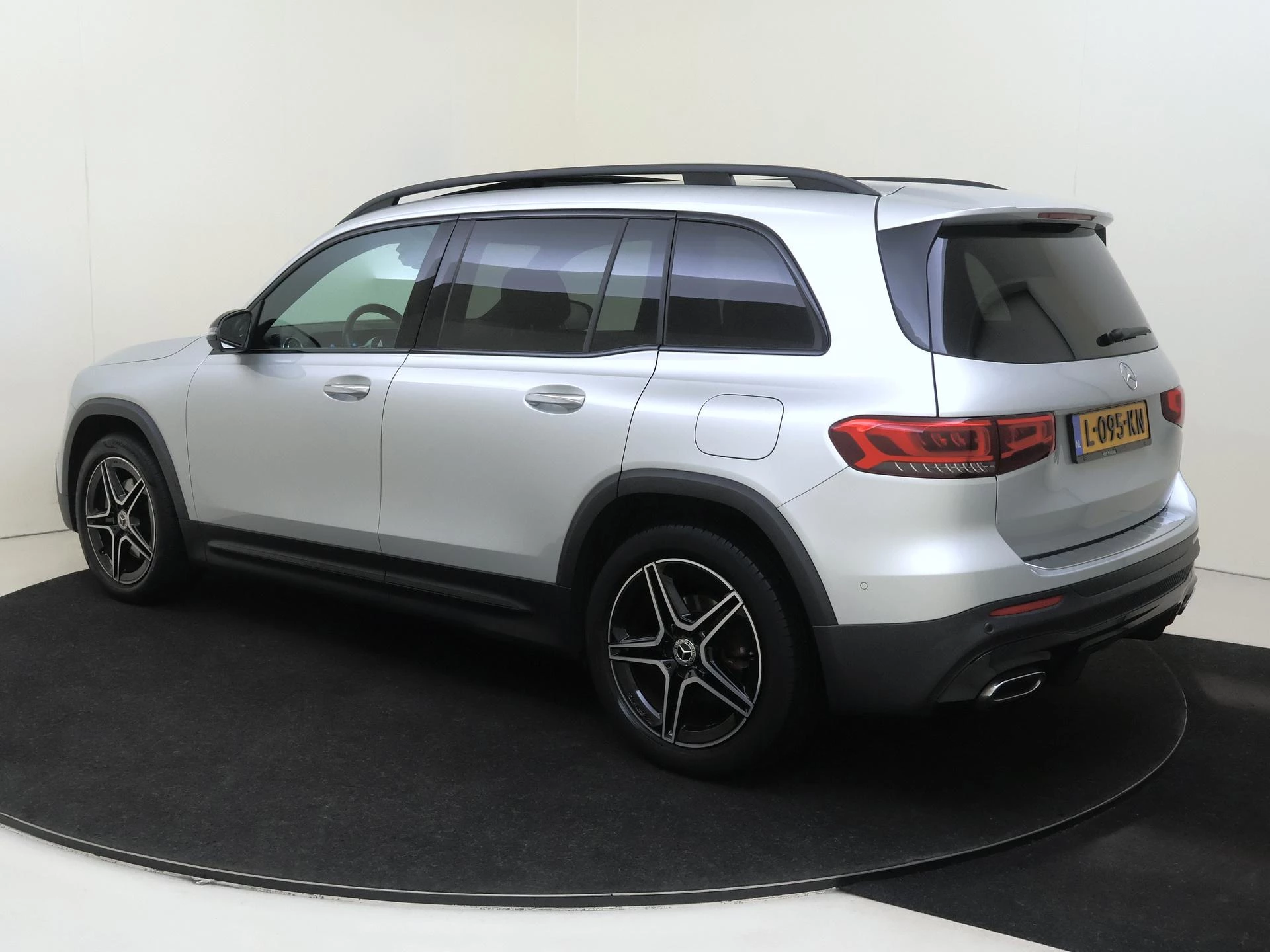 Mercedes-Benz GLB 180 Business Solution AMG