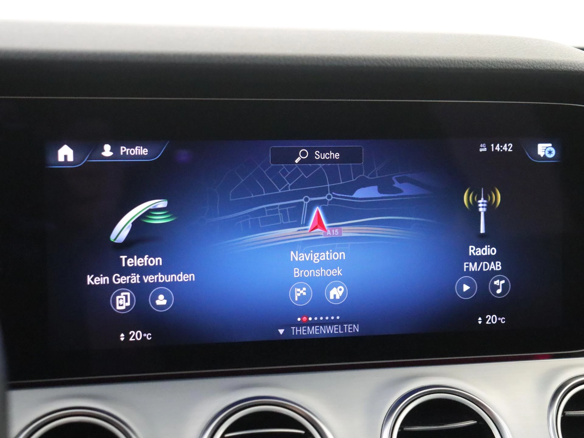 Mercedes-Benz-E-Klasse-image-14