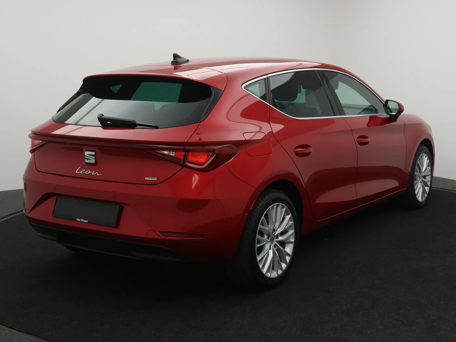 SEAT Leon e-Hybrid (PHEV) Leon e-Hybrid 1.4 Xcellence D204PK *AUTOMAAT*VIRTUAL COCKPIT*LEDER*CAMERA*PDC*CRUISE*KEYLESS GO*NAVI*APP-CONNECT*...*