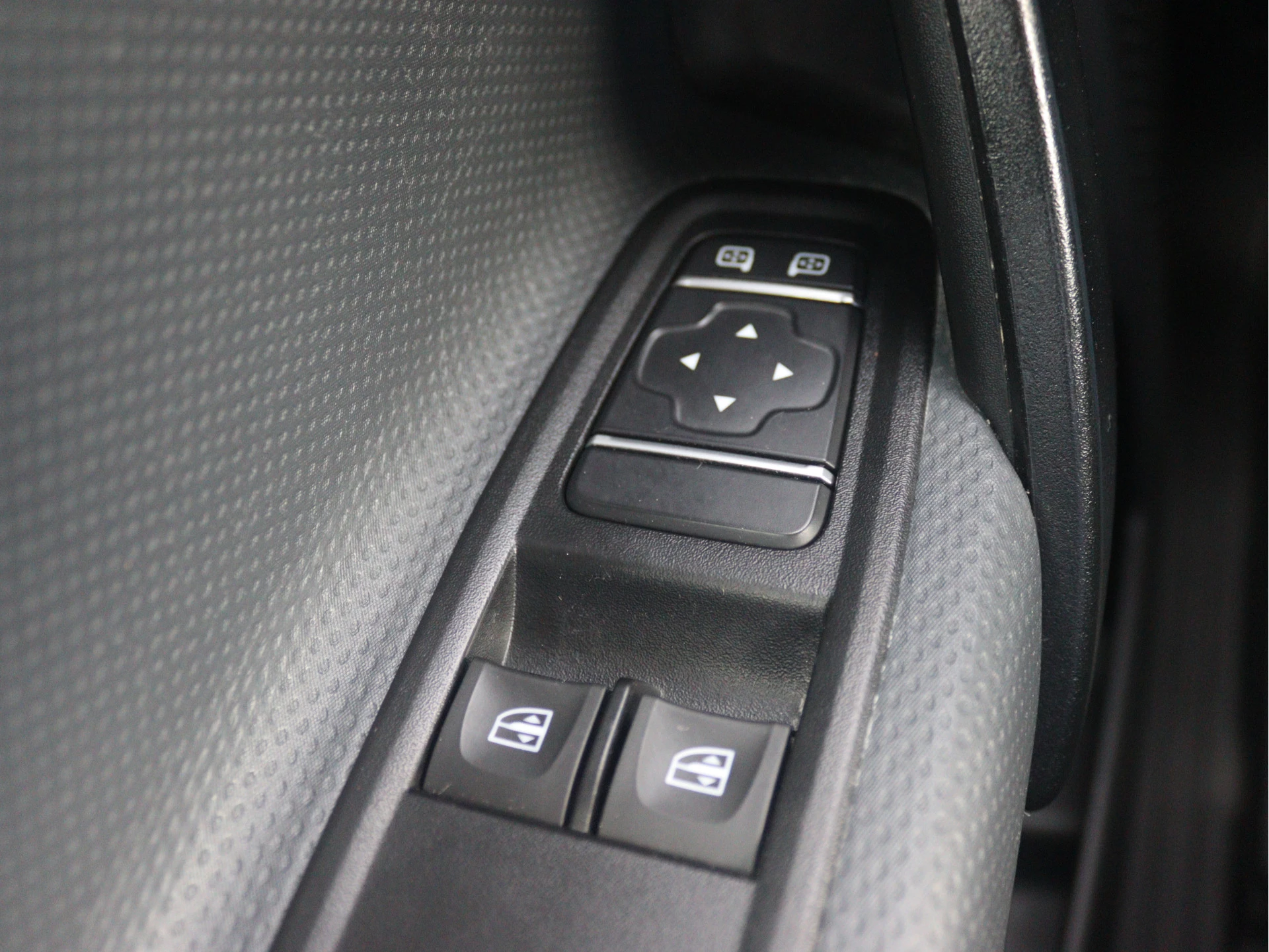 Mercedes-Benz-Citan-image-4