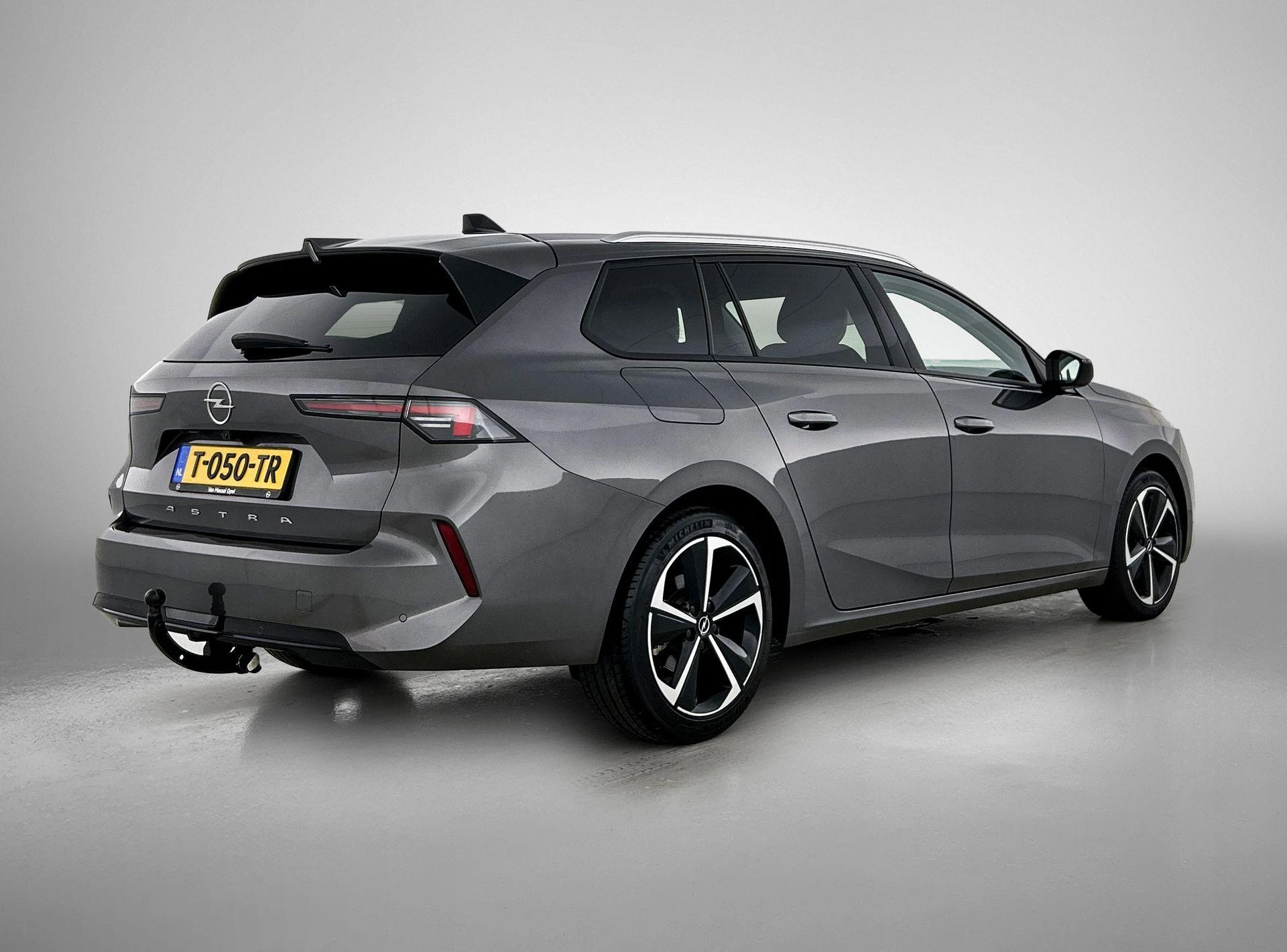 Opel-Astra-image-3
